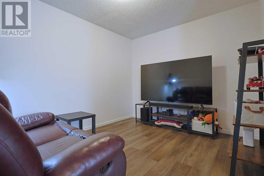 Single Family House for Sale in  Yorkville Avenue SW Yorkville Calgary 