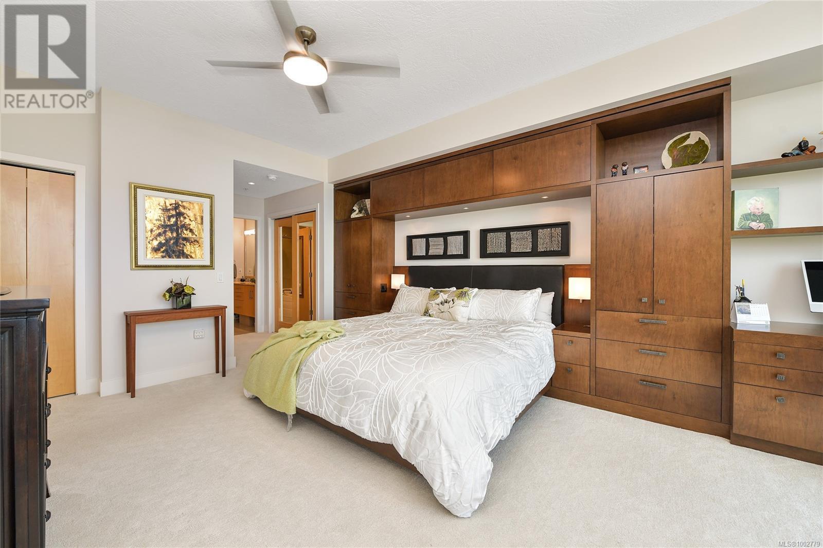 Photo 26 of 503 738 Sayward Hill Terr, Saanich BC
