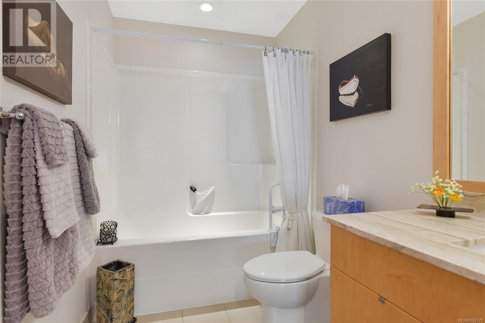 Photo 42 of 503 738 Sayward Hill Terr, Saanich BC