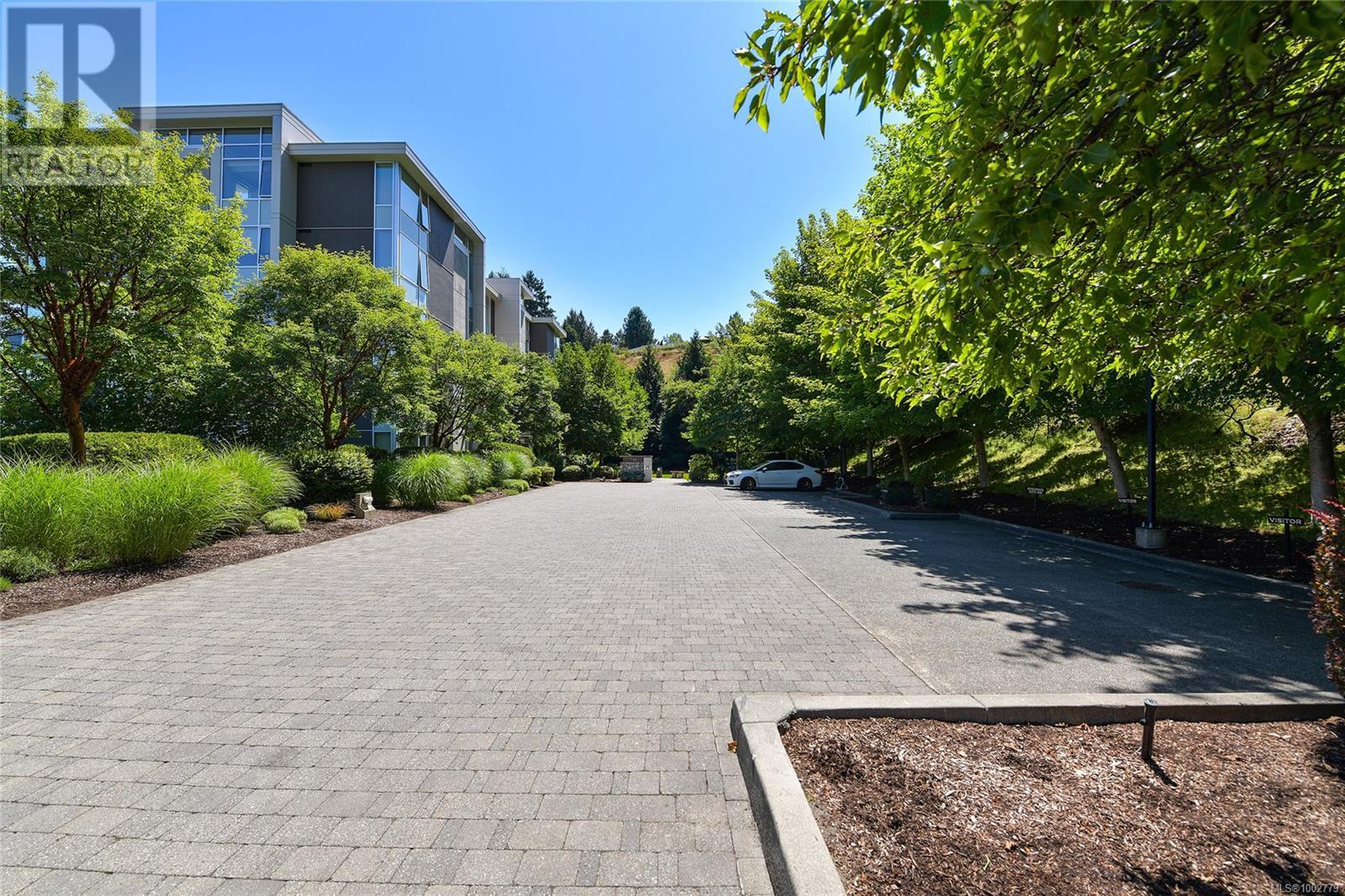 Photo 50 of 503 738 Sayward Hill Terr, Saanich BC