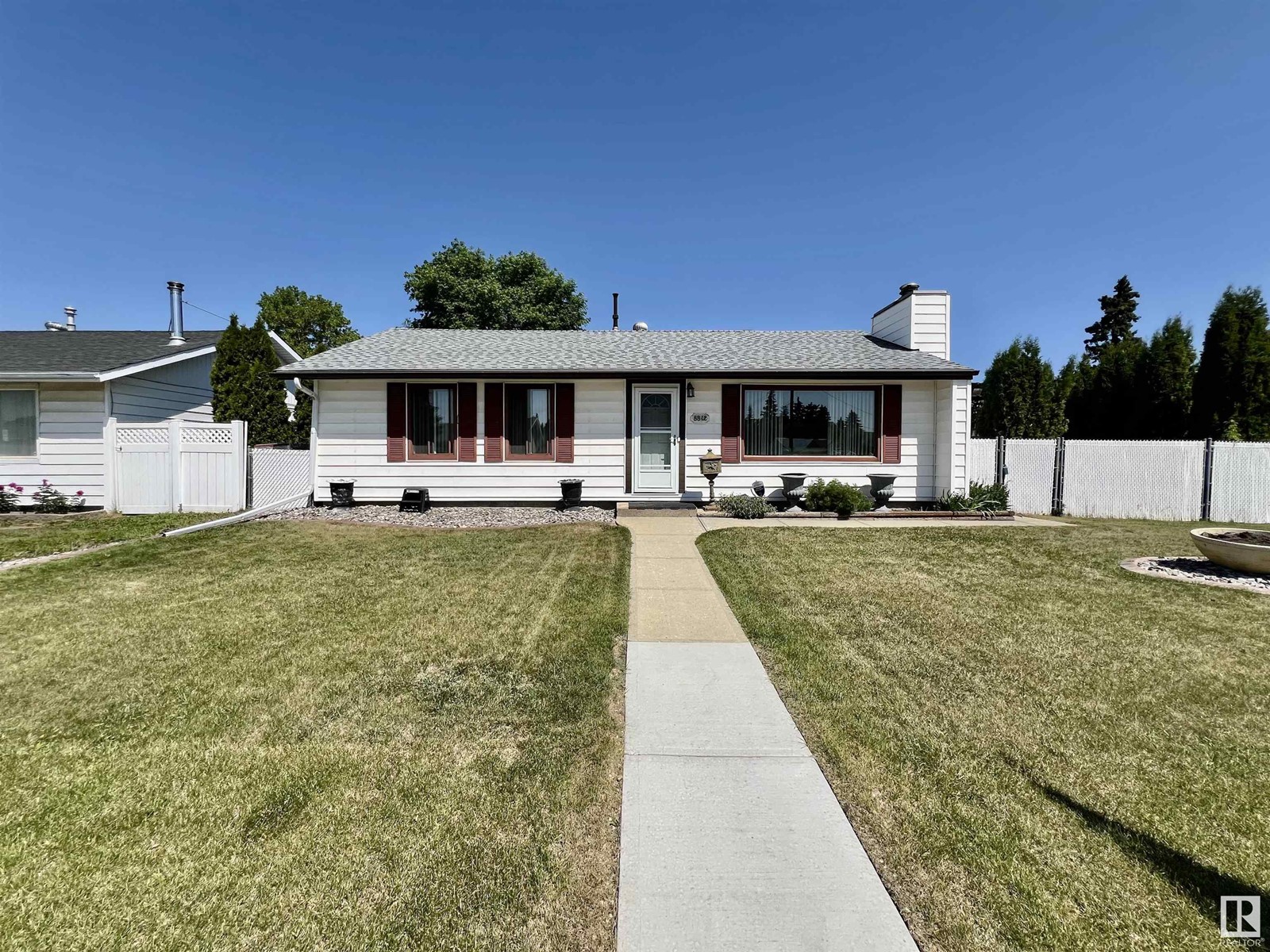 8812 130 AV NW, Edmonton, Alberta