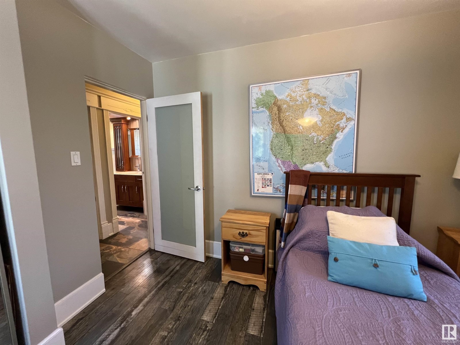 Single Family House Bungalow for Sale in   AV NW Edmonton 