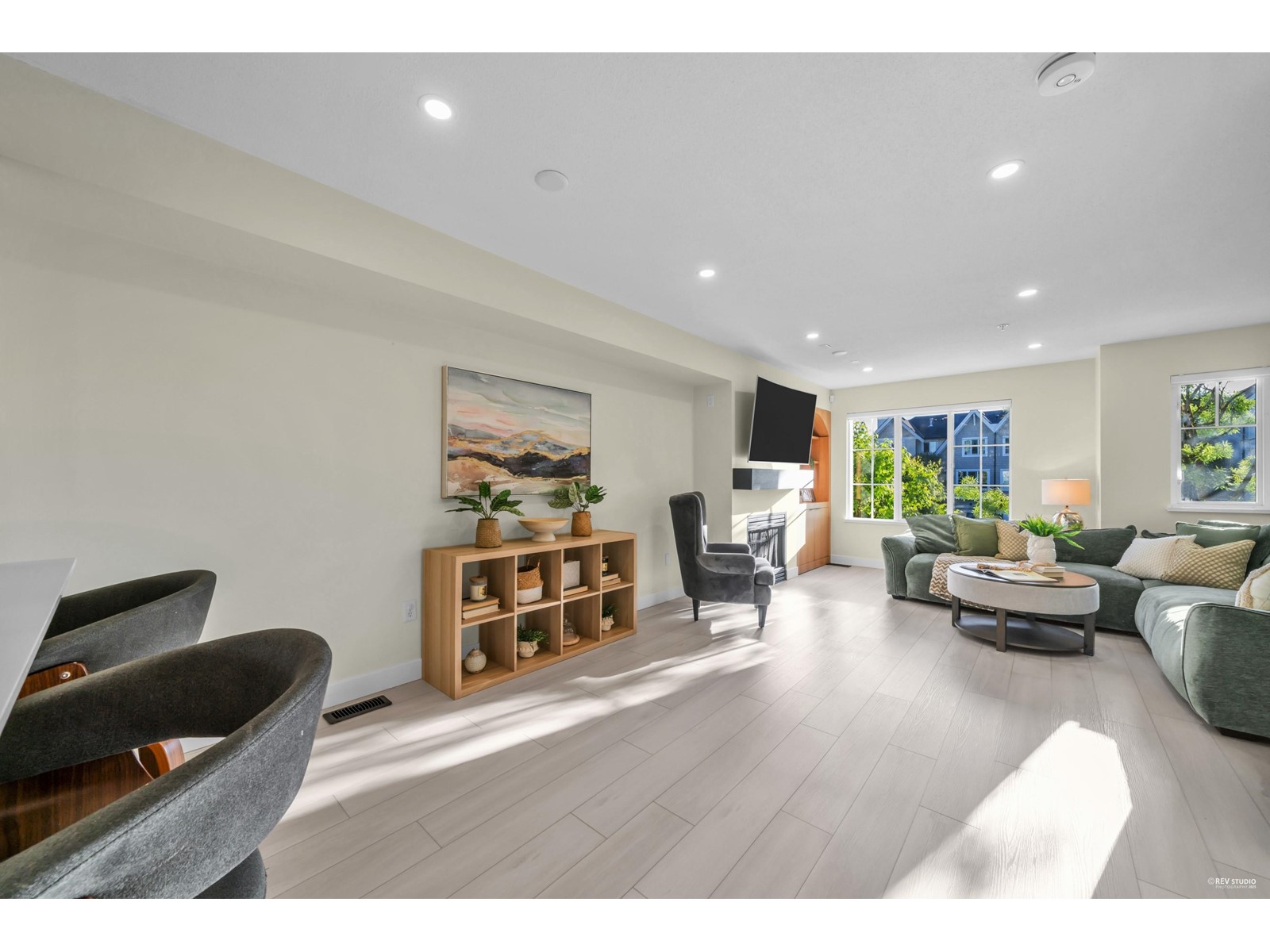 Photo 11 of 31 20560 66 Avenue, Langley BC
