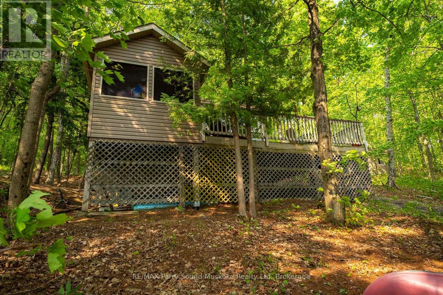 Photo 18 of 40 Jack And Vernas Lane, Magnetawan ON