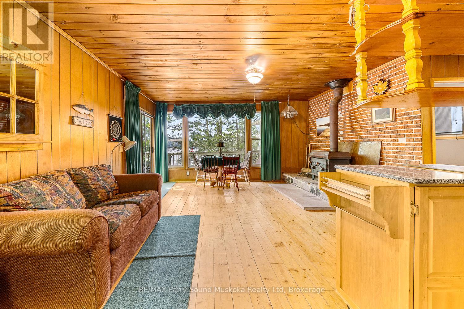 Photo 20 of 40 Jack And Vernas Lane, Magnetawan ON