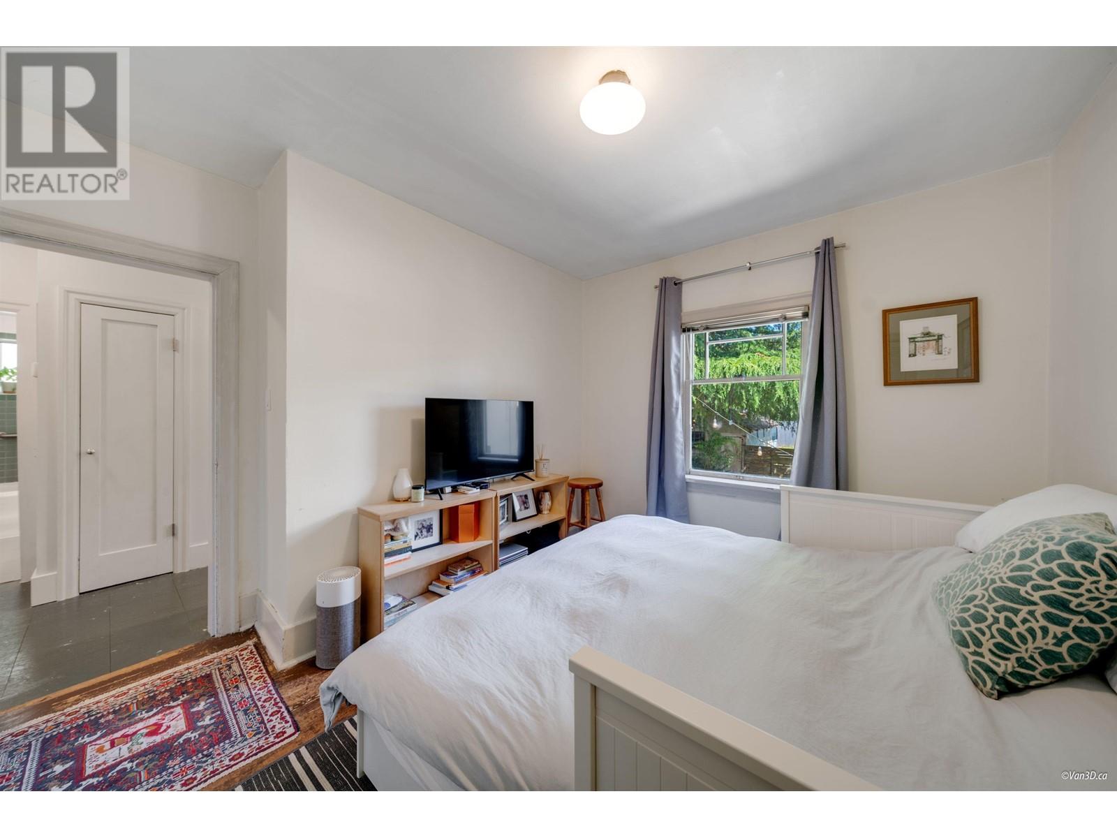 Photo 15 of 3137 W 28th Avenue, Vancouver BC