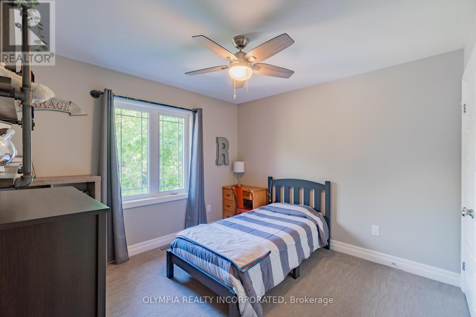Photo 8 of 6149 Cuviello Court, Niagara Falls ON