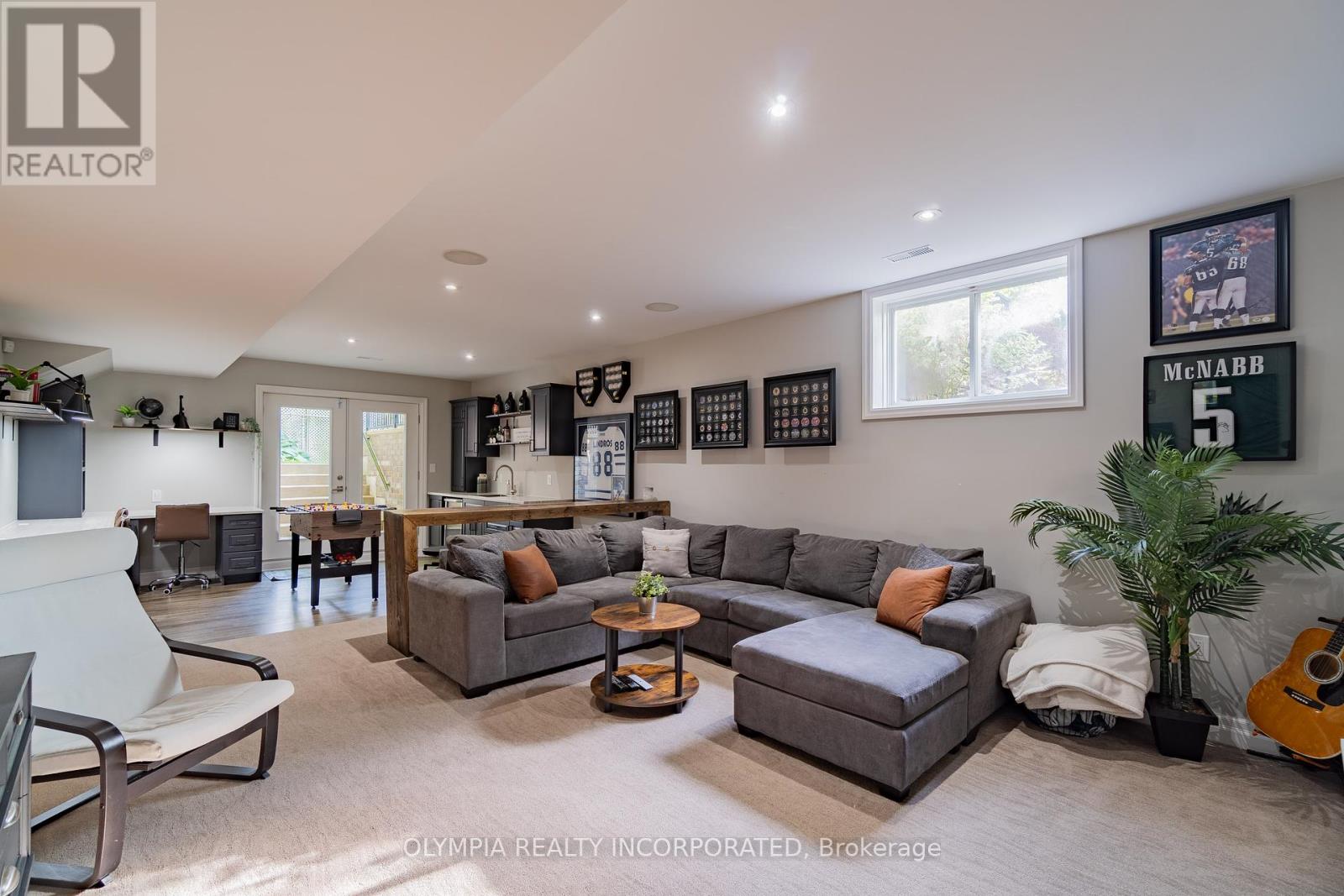 Photo 9 of 6149 Cuviello Court, Niagara Falls ON