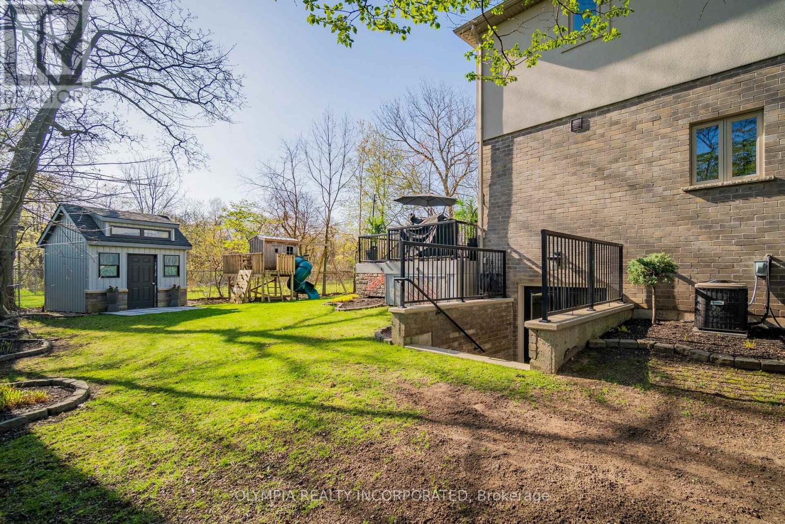 Photo 15 of 6149 Cuviello Court, Niagara Falls ON