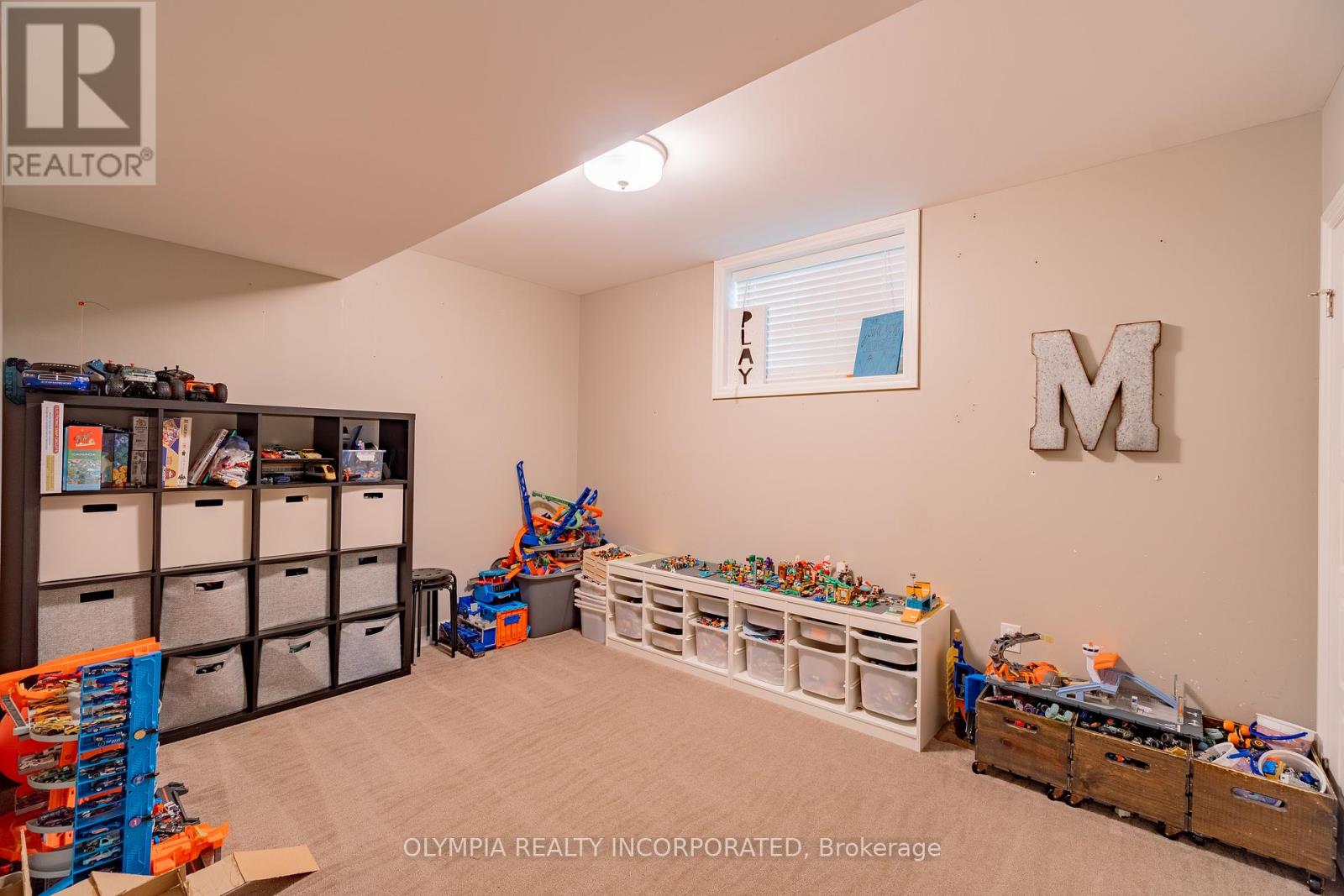 Photo 16 of 6149 Cuviello Court, Niagara Falls ON