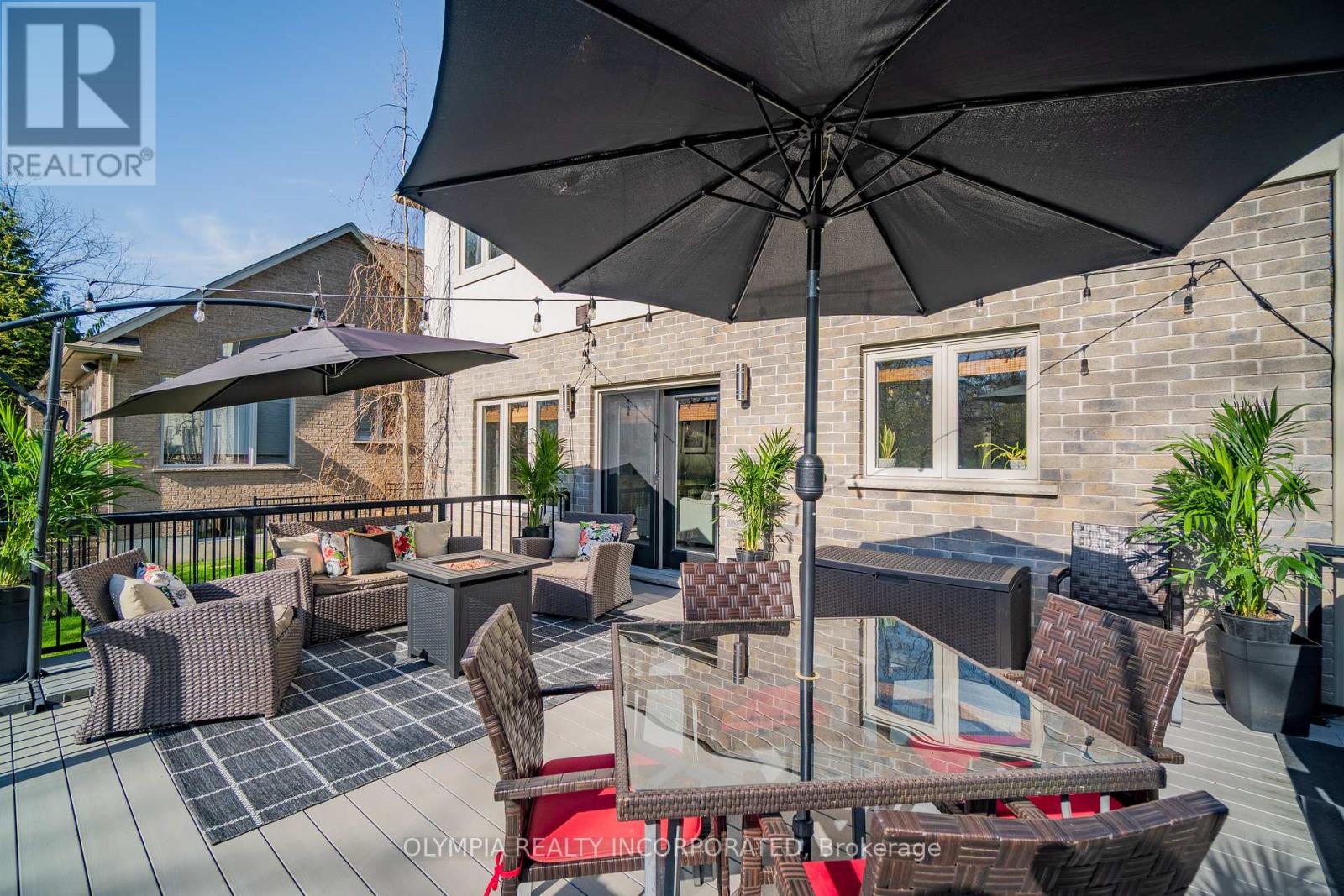 Photo 2 of 6149 Cuviello Court, Niagara Falls ON