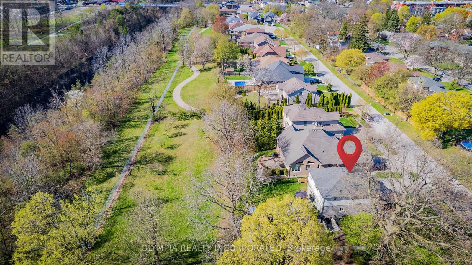 Photo 19 of 6149 Cuviello Court, Niagara Falls ON