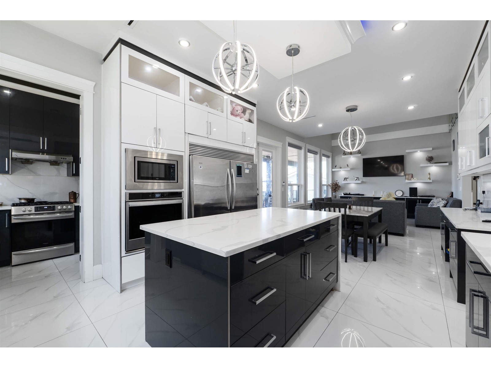 Photo 15 of 32235 Pineview Avenue, Abbotsford BC