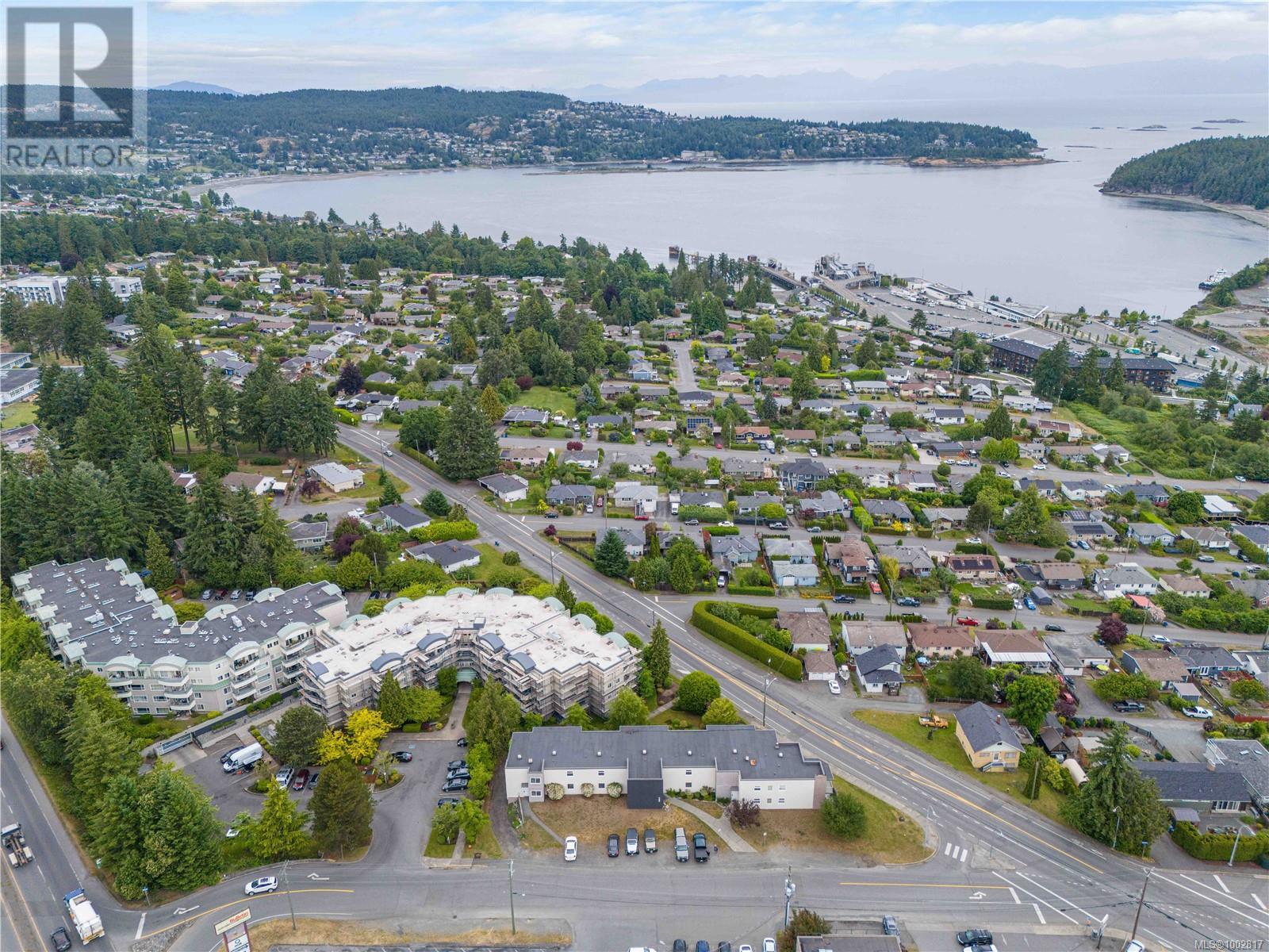 Photo 15 of 700 Poplar St, Nanaimo BC