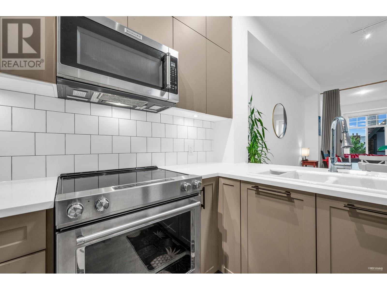 Photo 29 of 64 3552 Victoria Drive, Coquitlam BC