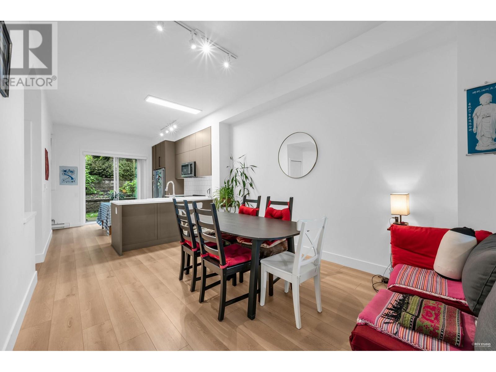 Photo 27 of 64 3552 Victoria Drive, Coquitlam BC