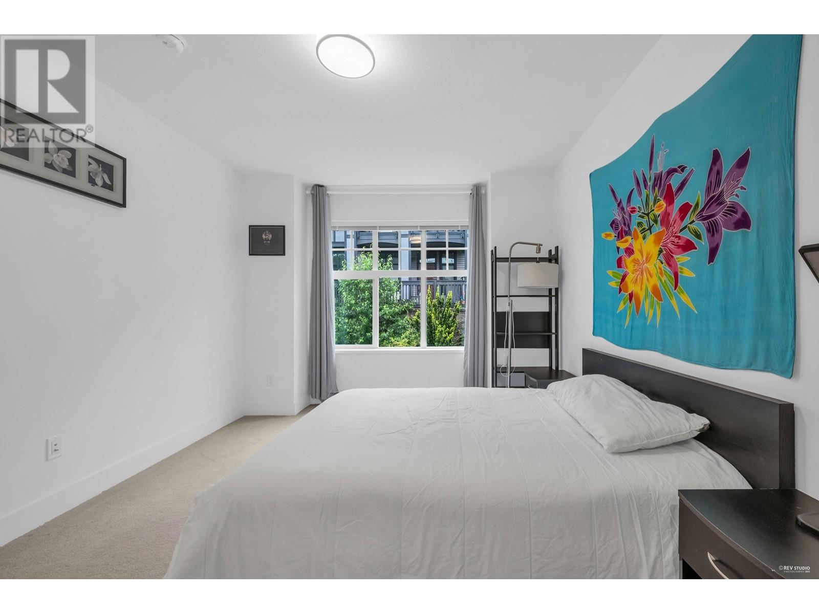 Photo 11 of 64 3552 Victoria Drive, Coquitlam BC