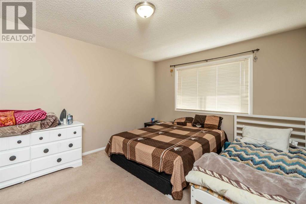 Single Family House for Sale in  Saddleridge Close NE Saddle Ridge Calgary 