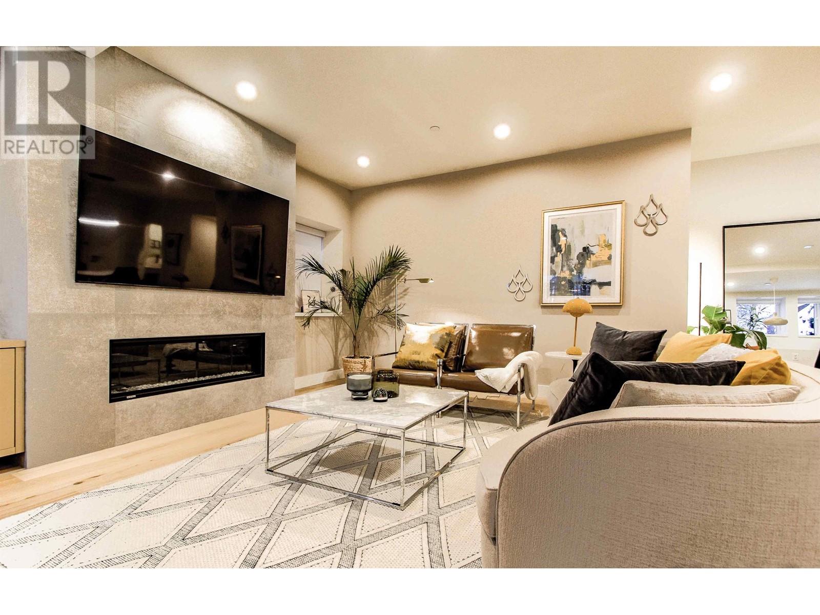 Photo 6 of 4542 Quebec Street, Vancouver BC