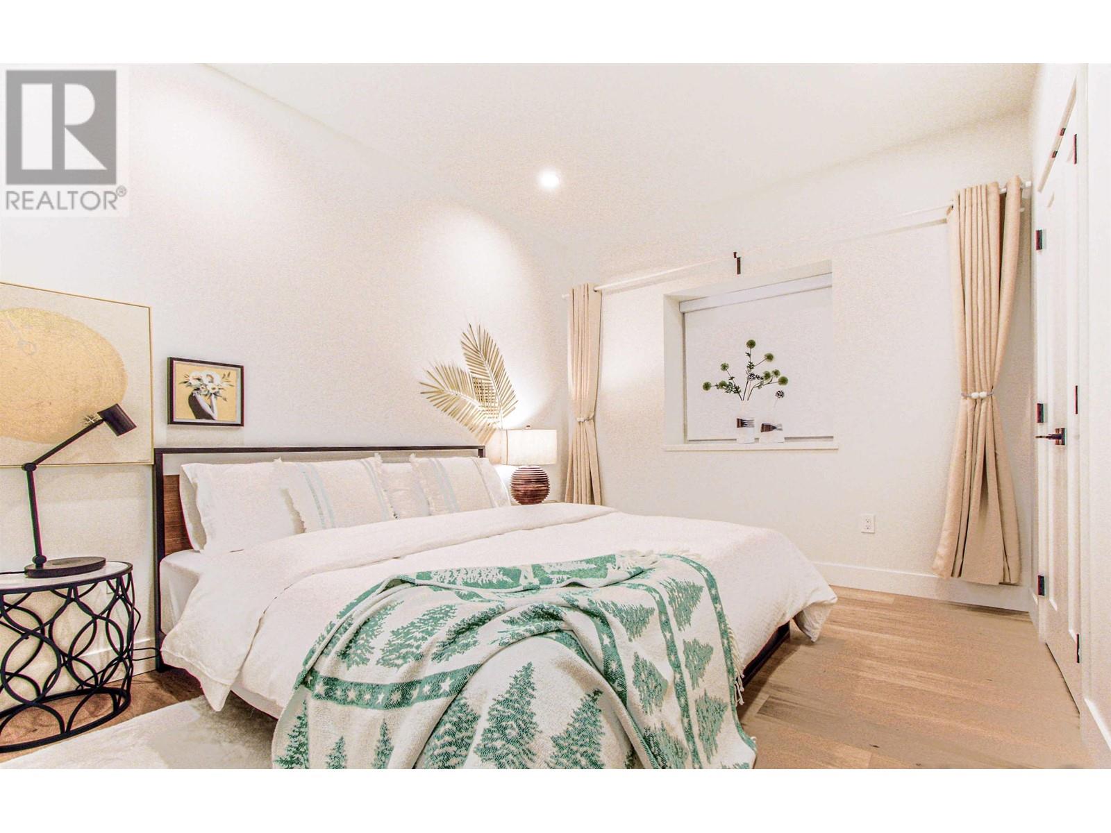 Photo 12 of 4542 Quebec Street, Vancouver BC