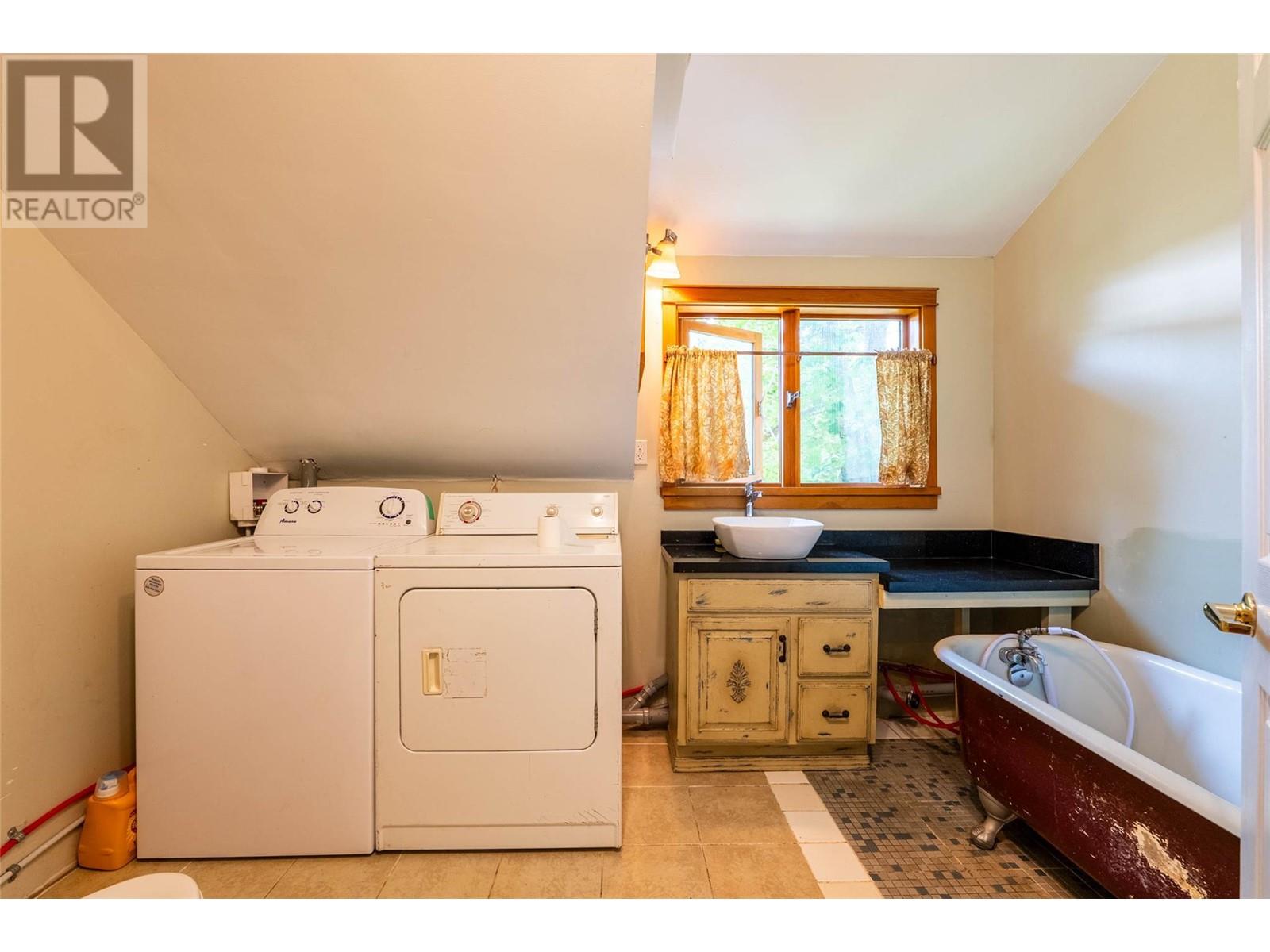 512 Hendryx Street, Nelson