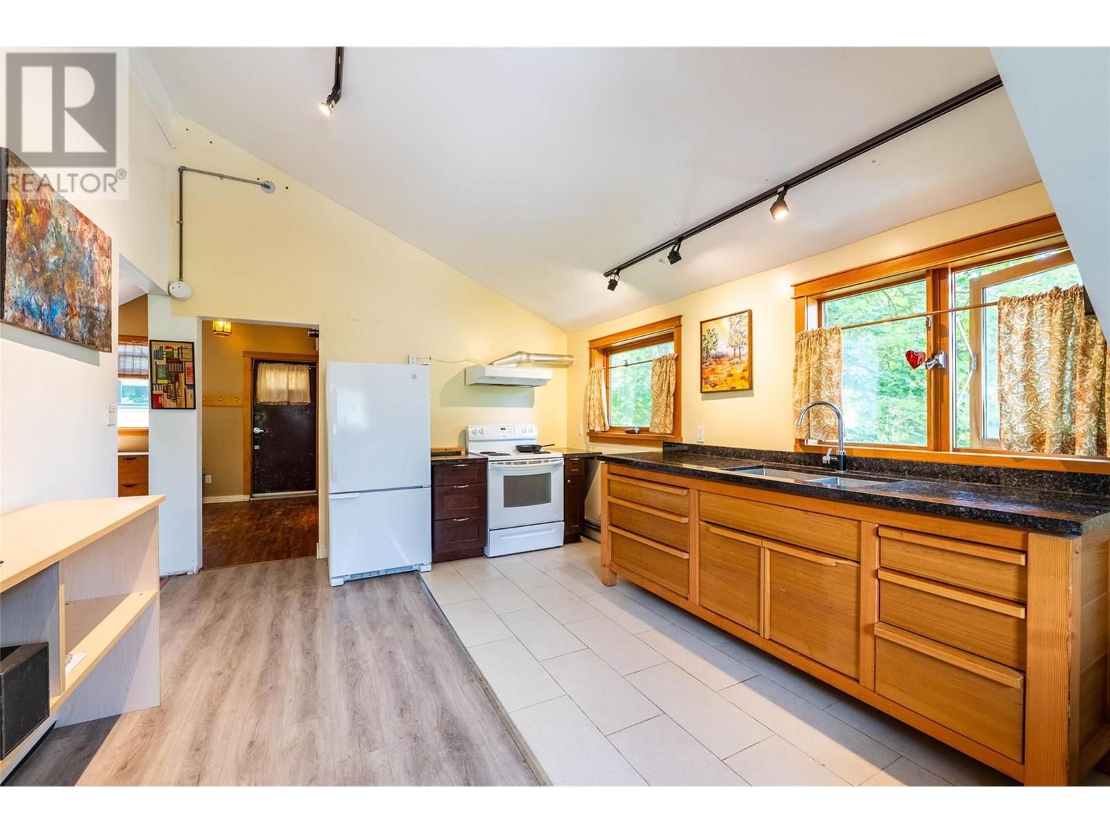 512 Hendryx Street, Nelson