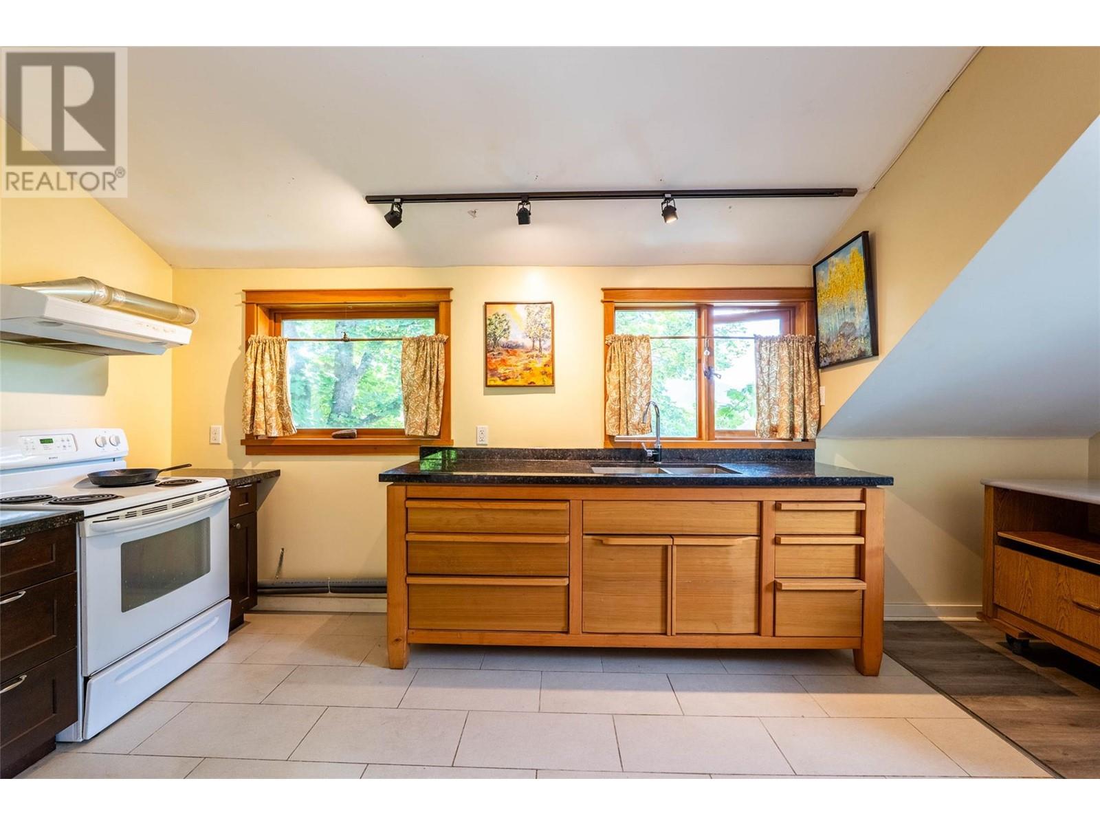 512 Hendryx Street, Nelson