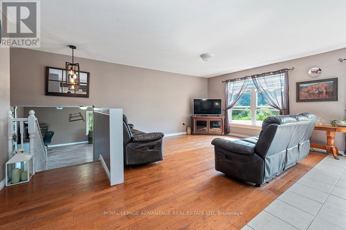 Photo 14 of 541 Pioneer Road, Merrickvillewolford ON