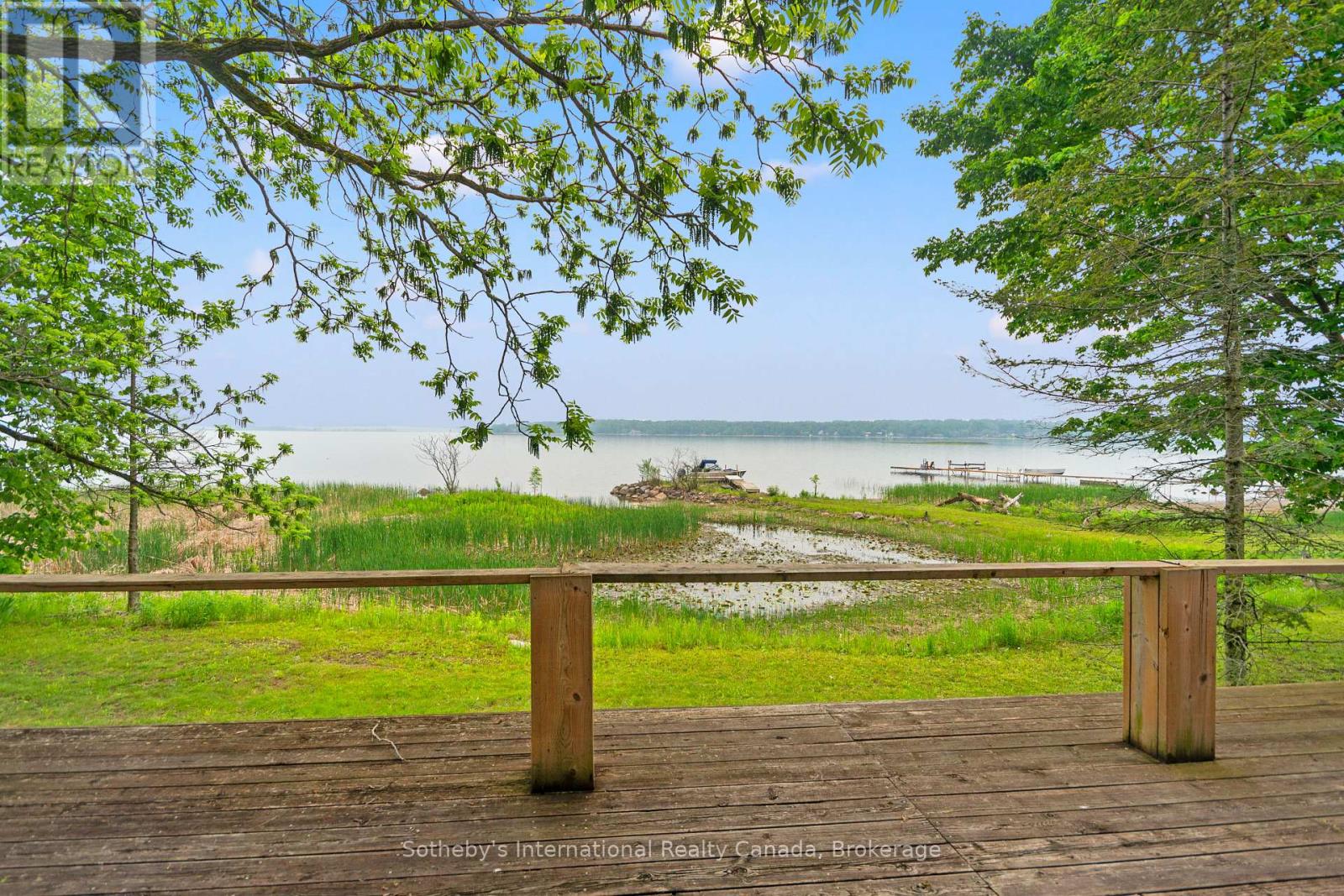 Photo 20 of 10 11 Methodist Island, Tay ON
