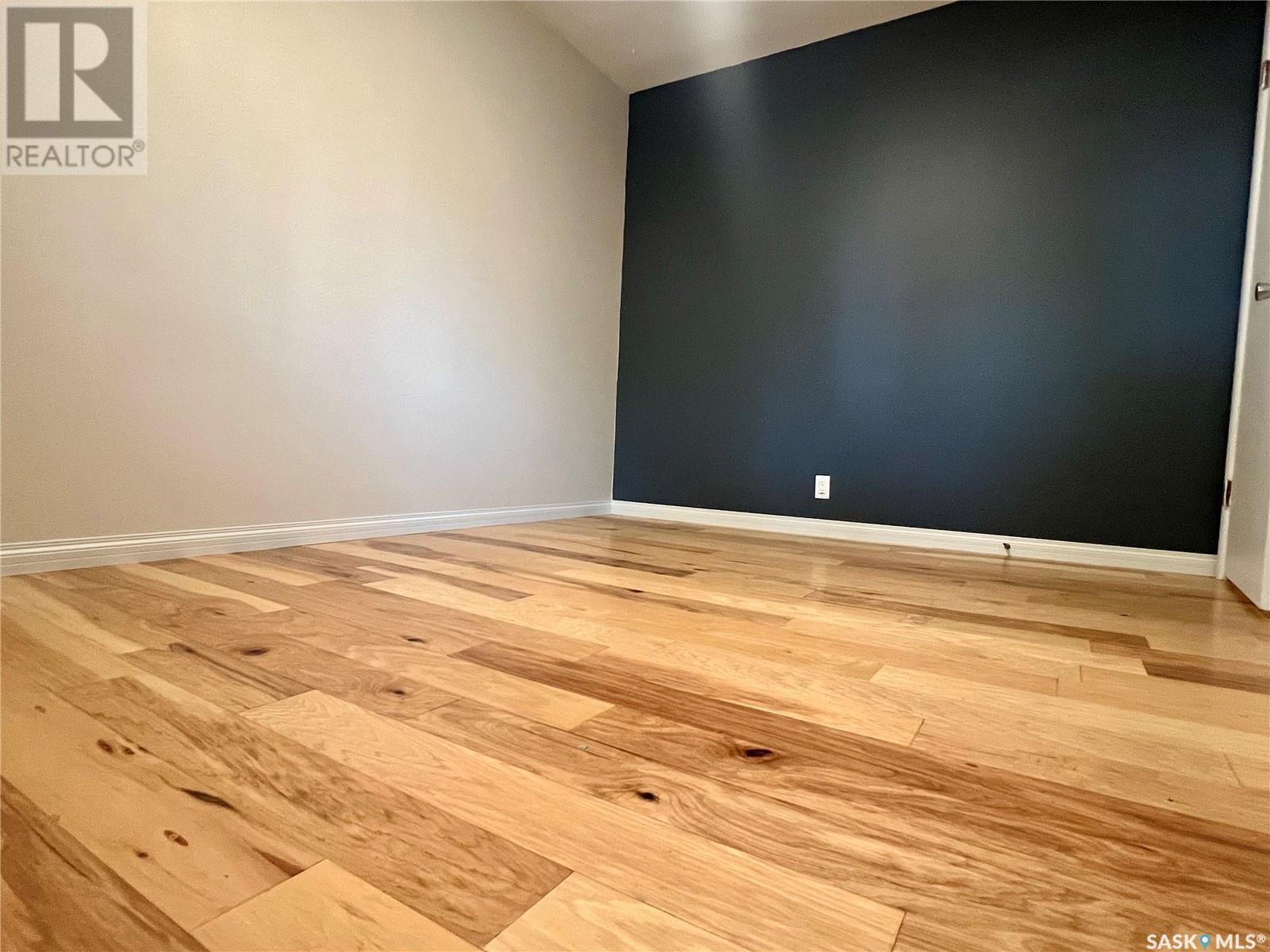 Single Family House Bungalow for Sale in  th AVENUE NW Swift Current 
