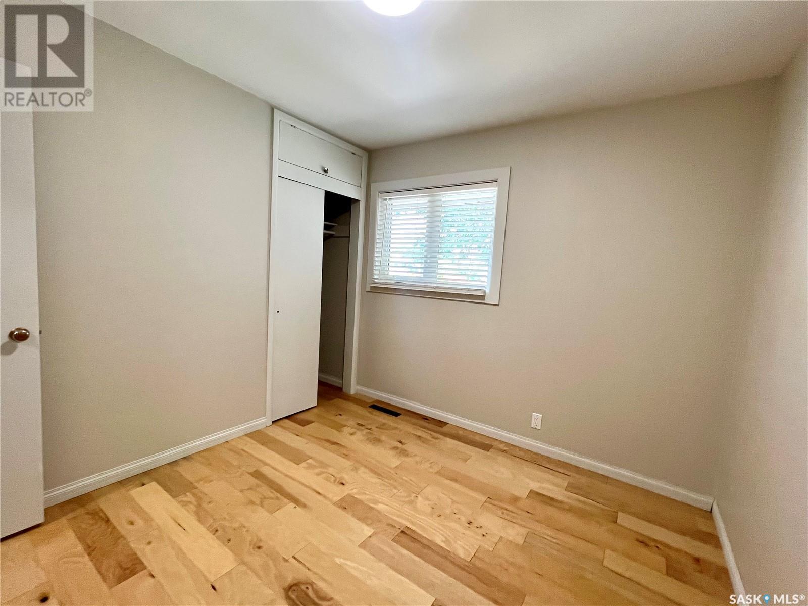 Single Family House Bungalow for Sale in  th AVENUE NW Swift Current 