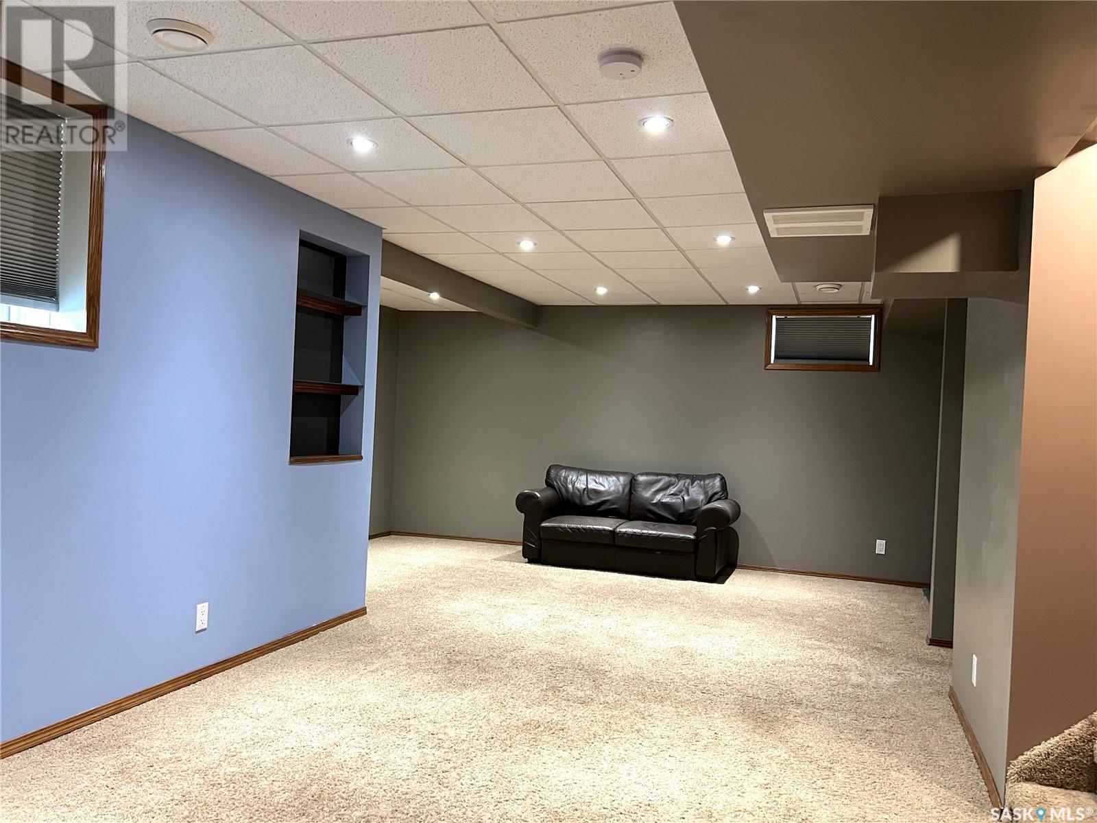 Single Family House Bungalow for Sale in  th AVENUE NW Swift Current 