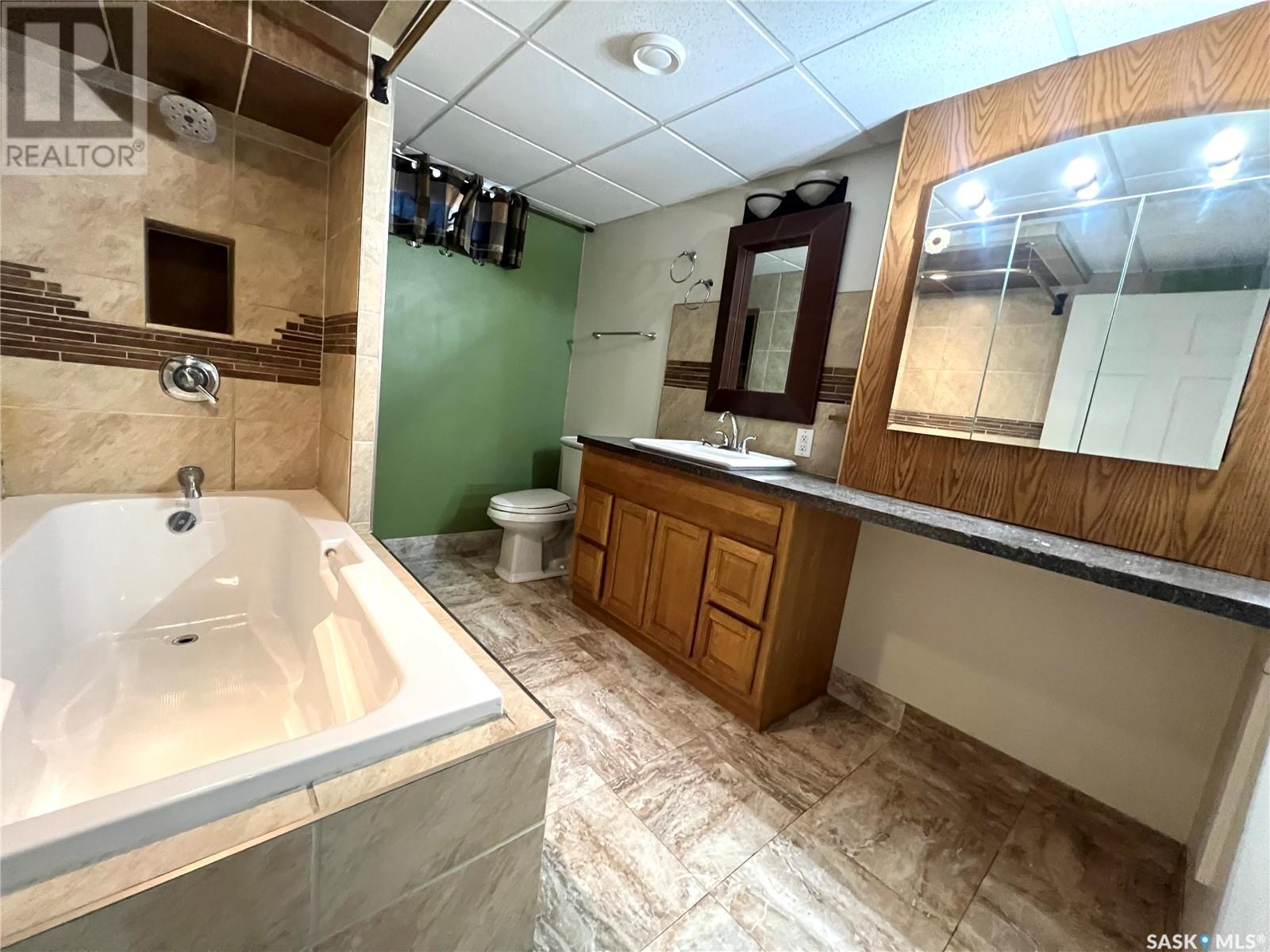 Single Family House Bungalow for Sale in  th AVENUE NW Swift Current 