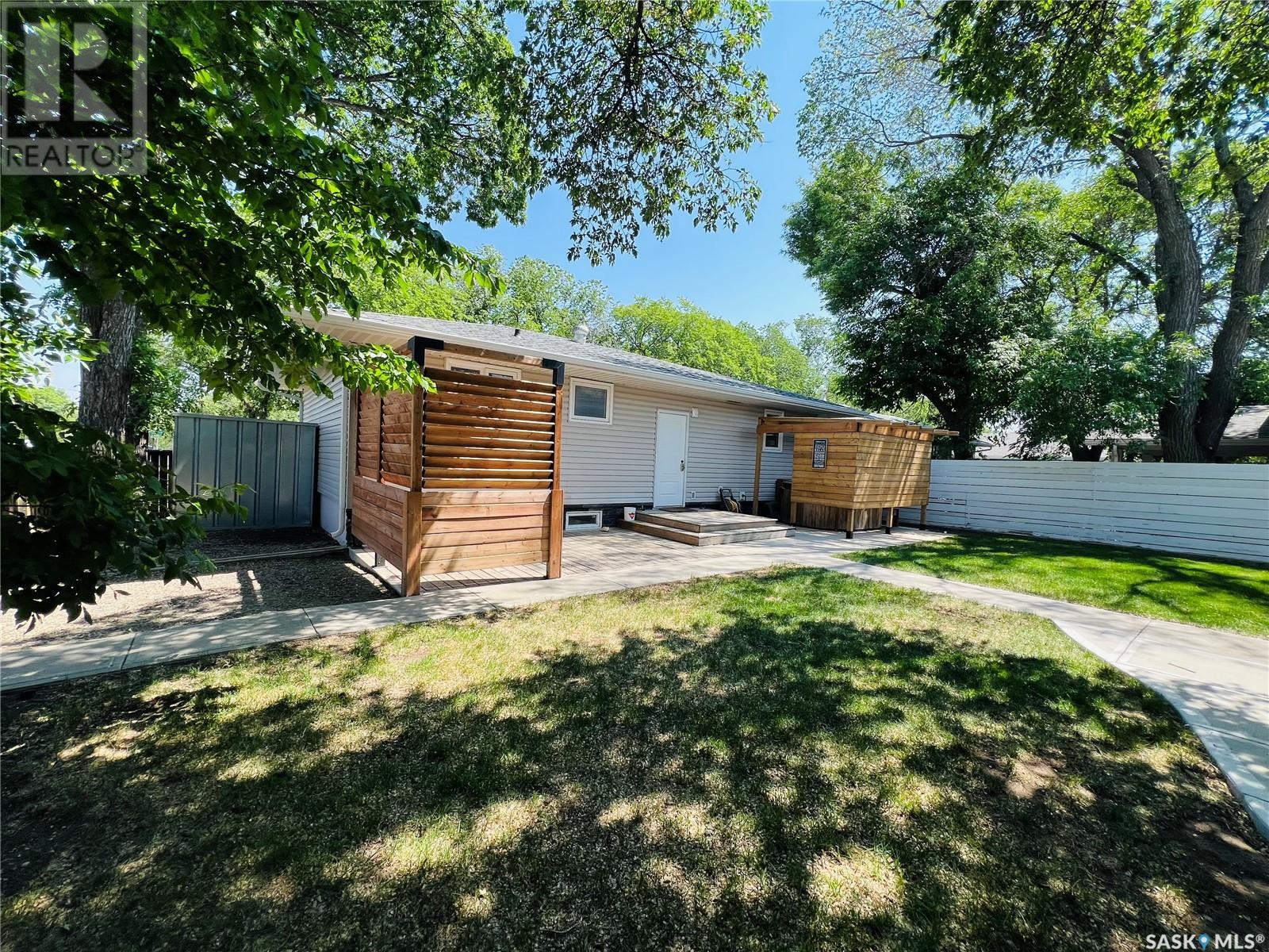 Single Family House Bungalow for Sale in  th AVENUE NW Swift Current 