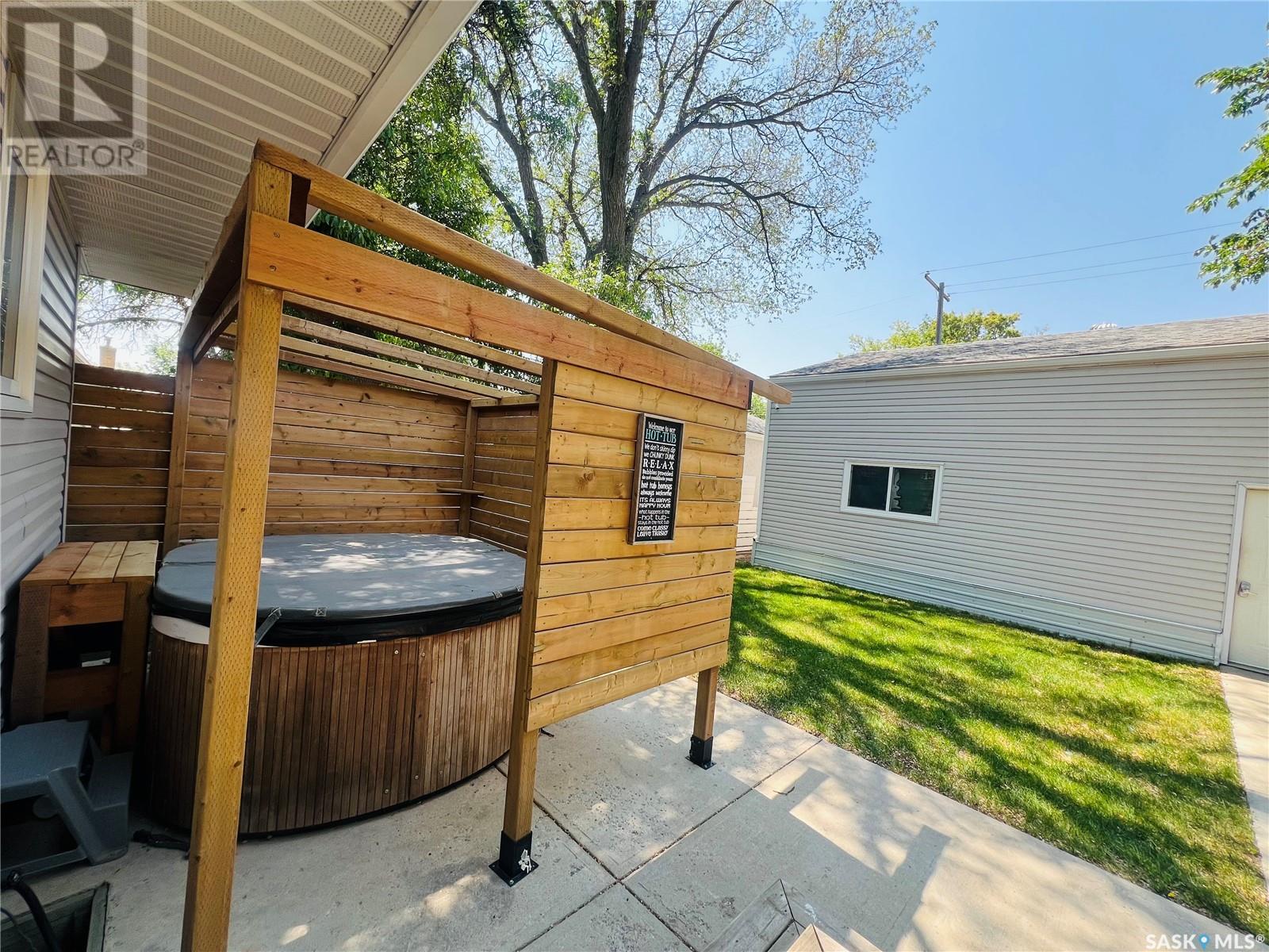 Single Family House Bungalow for Sale in  th AVENUE NW Swift Current 