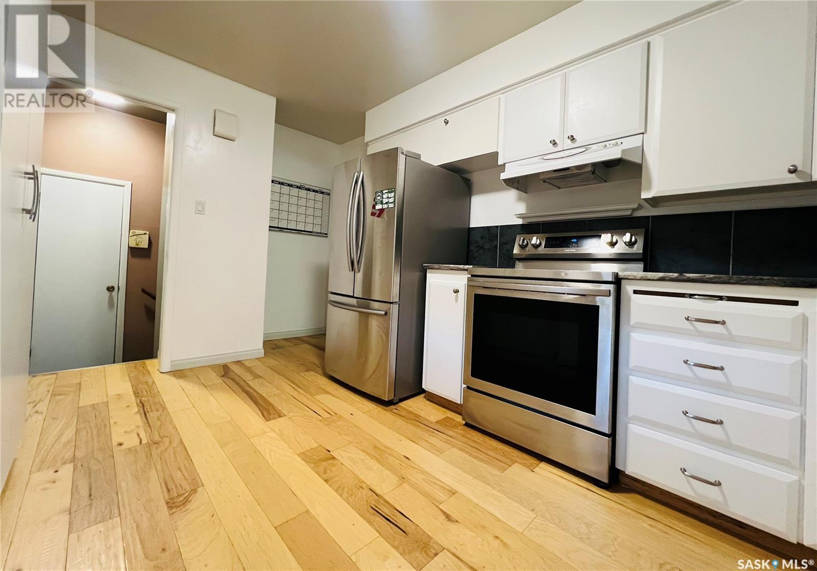 Single Family House Bungalow for Sale in  th AVENUE NW Swift Current 