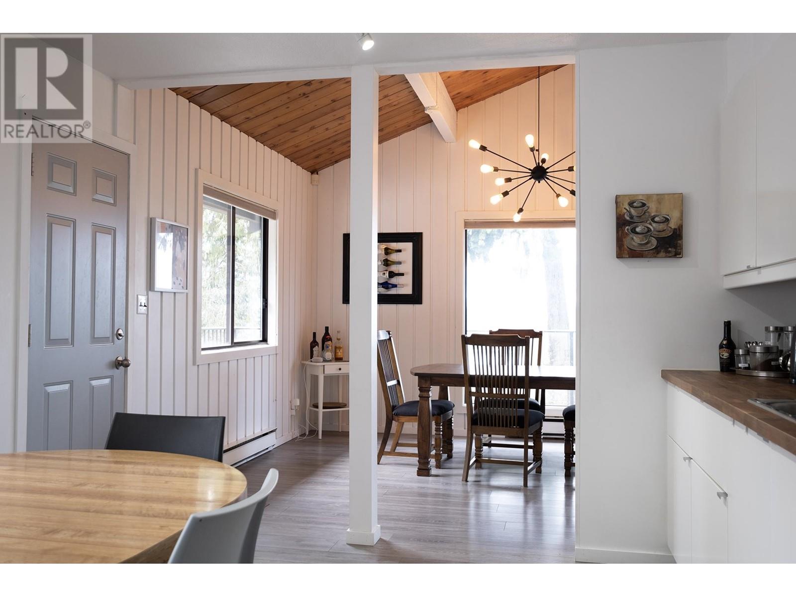 12870 DOGWOOD DRIVE, Pender Harbour