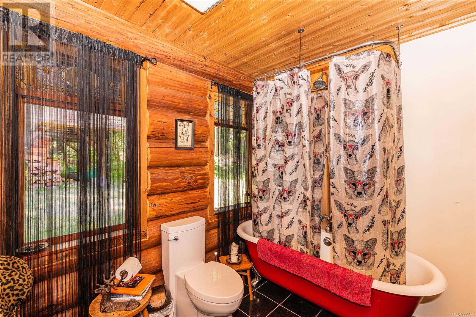 5970 Stoltze Rd, Duncan