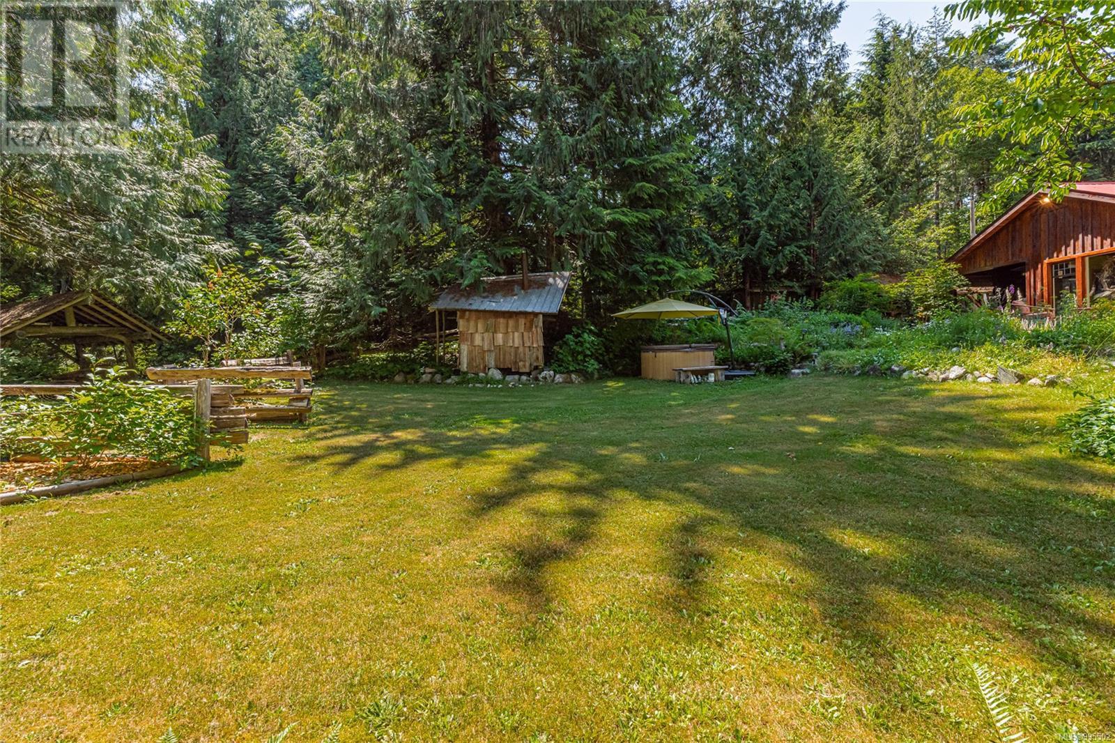 5970 Stoltze Rd, Duncan