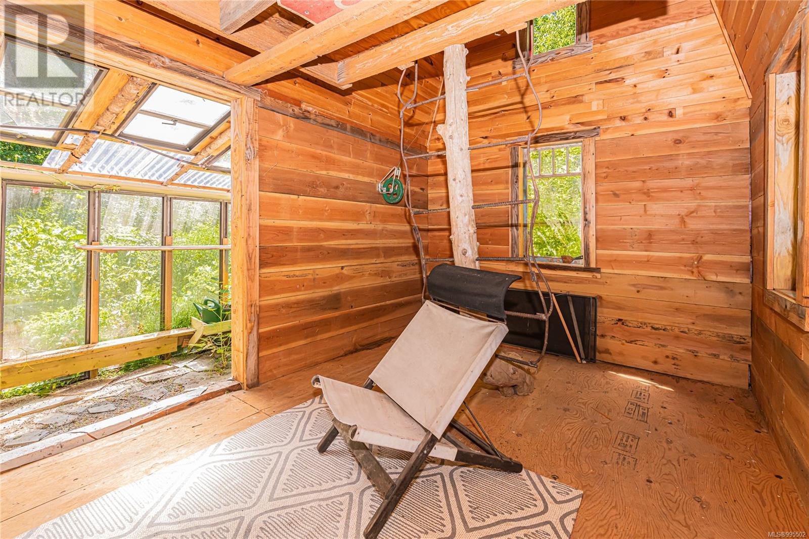 5970 Stoltze Rd, Duncan