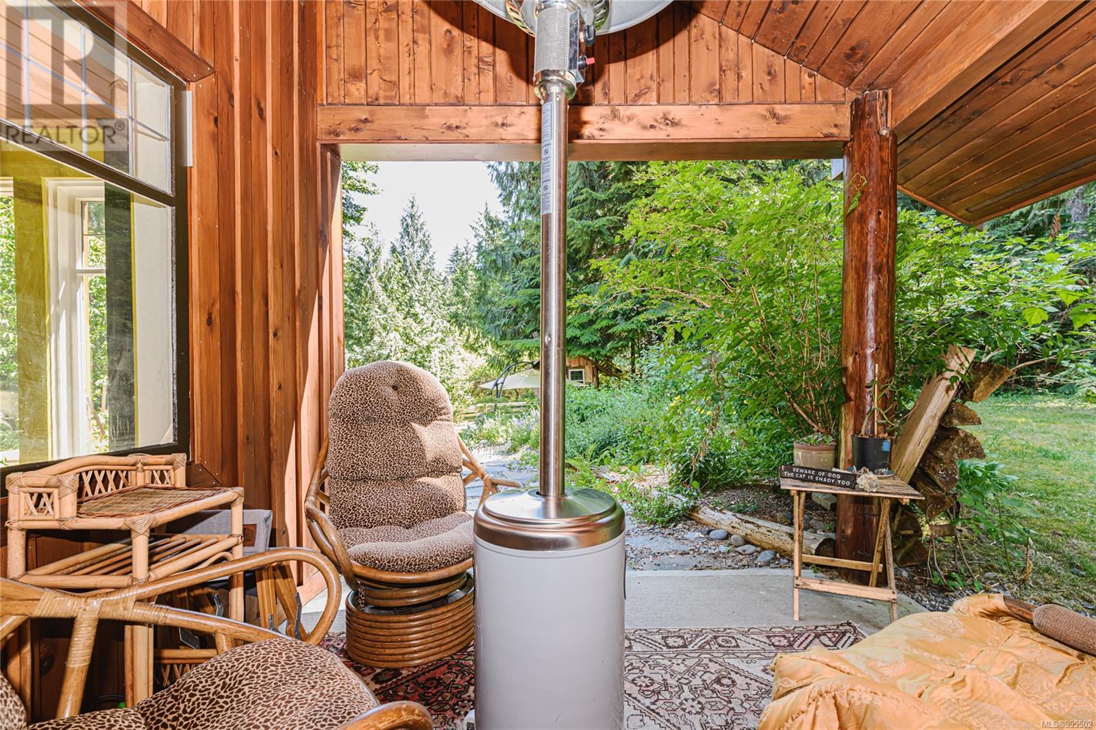 5970 Stoltze Rd, Duncan