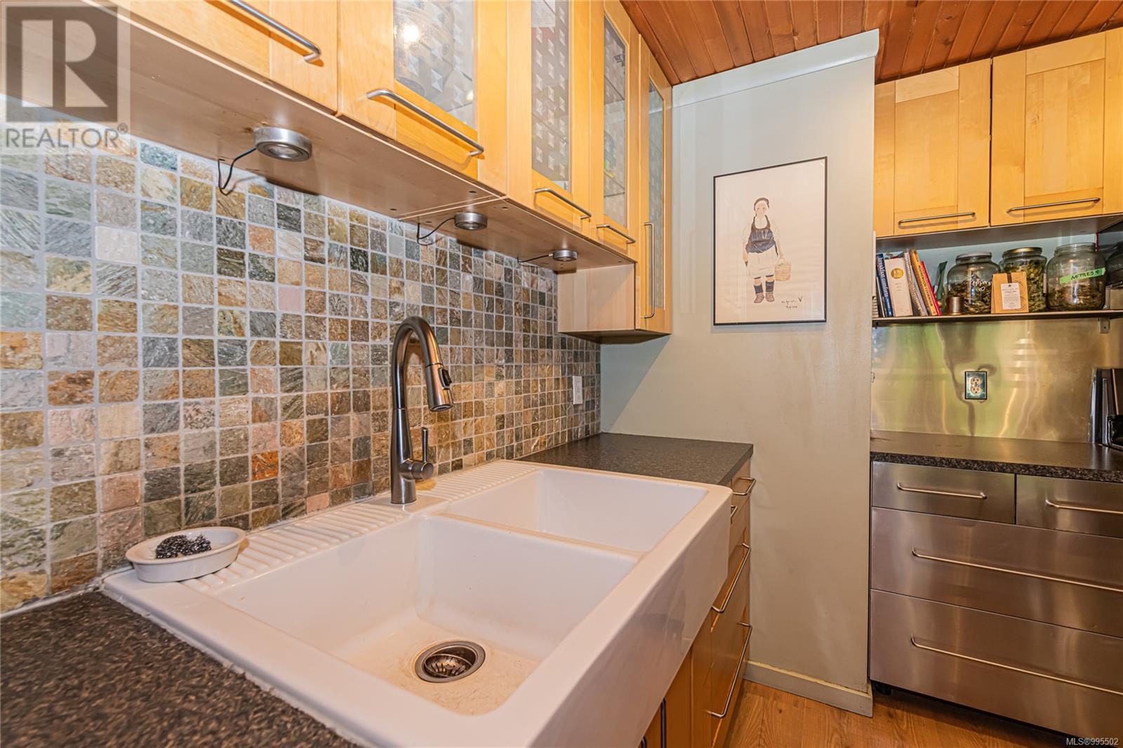 5970 Stoltze Rd, Duncan