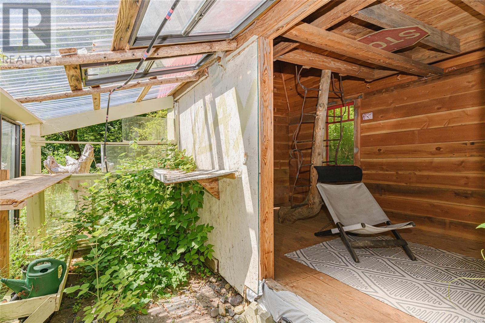 5970 Stoltze Rd, Duncan