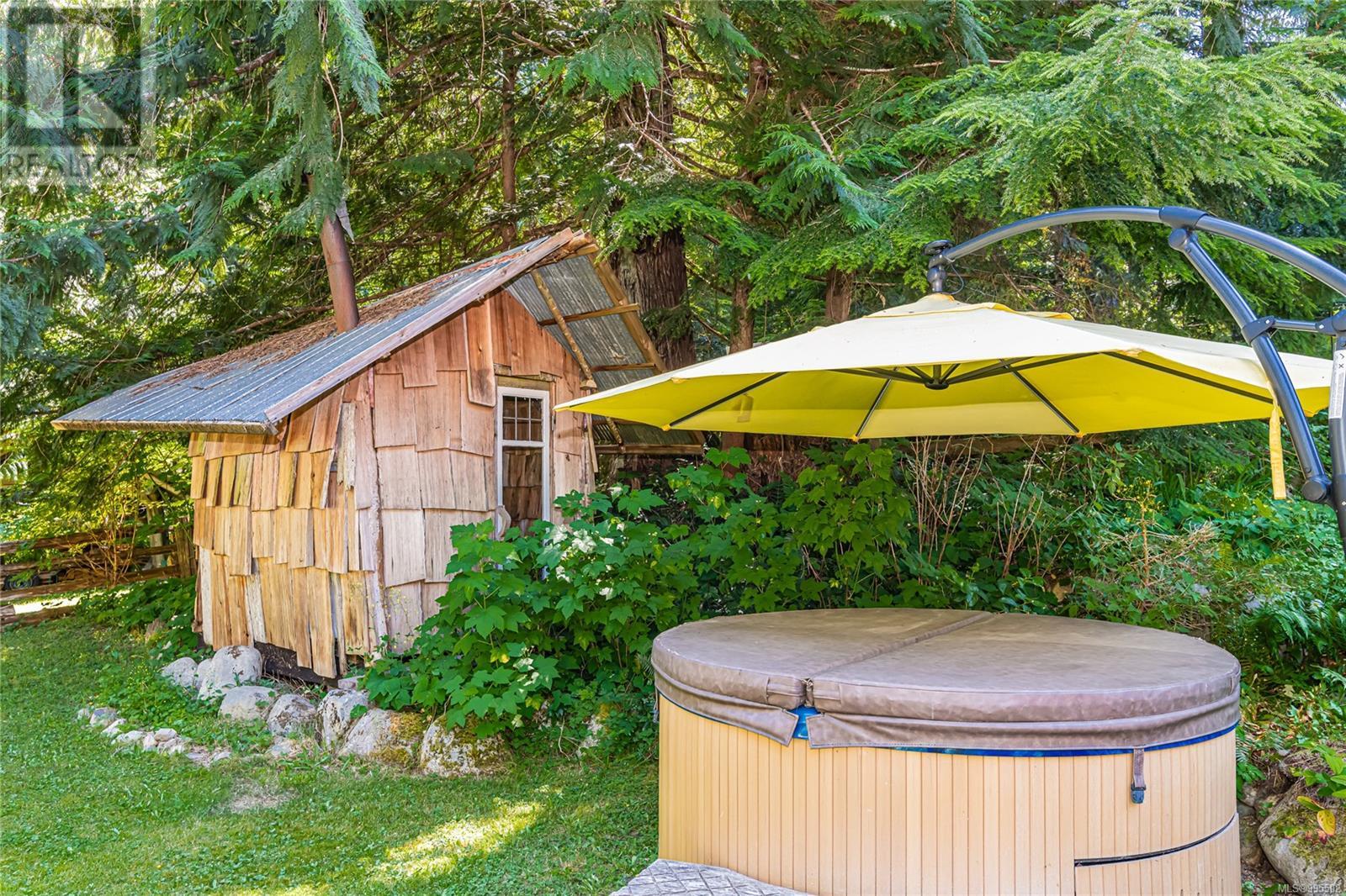 5970 Stoltze Rd, Duncan