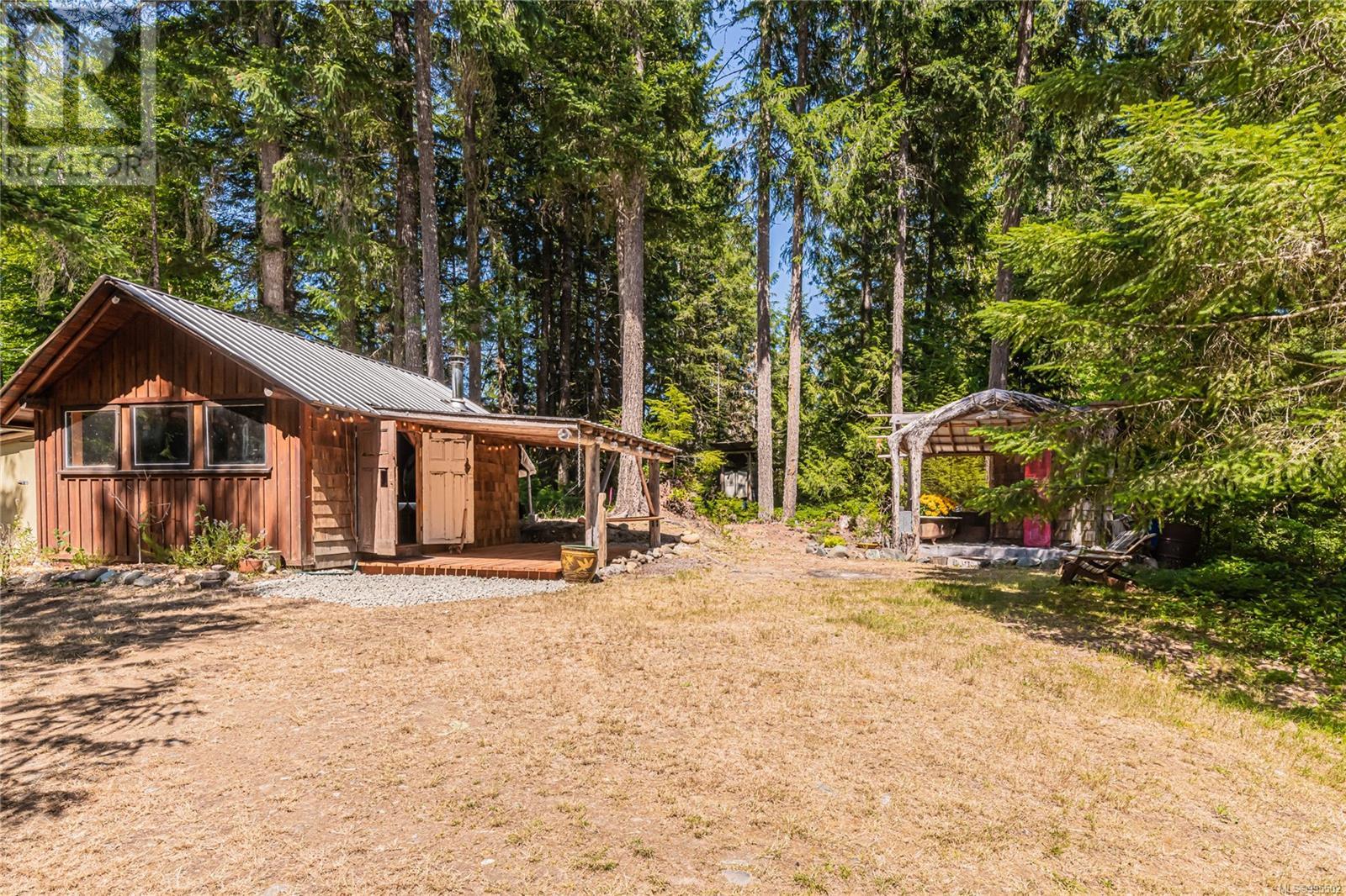 5970 Stoltze Rd, Duncan