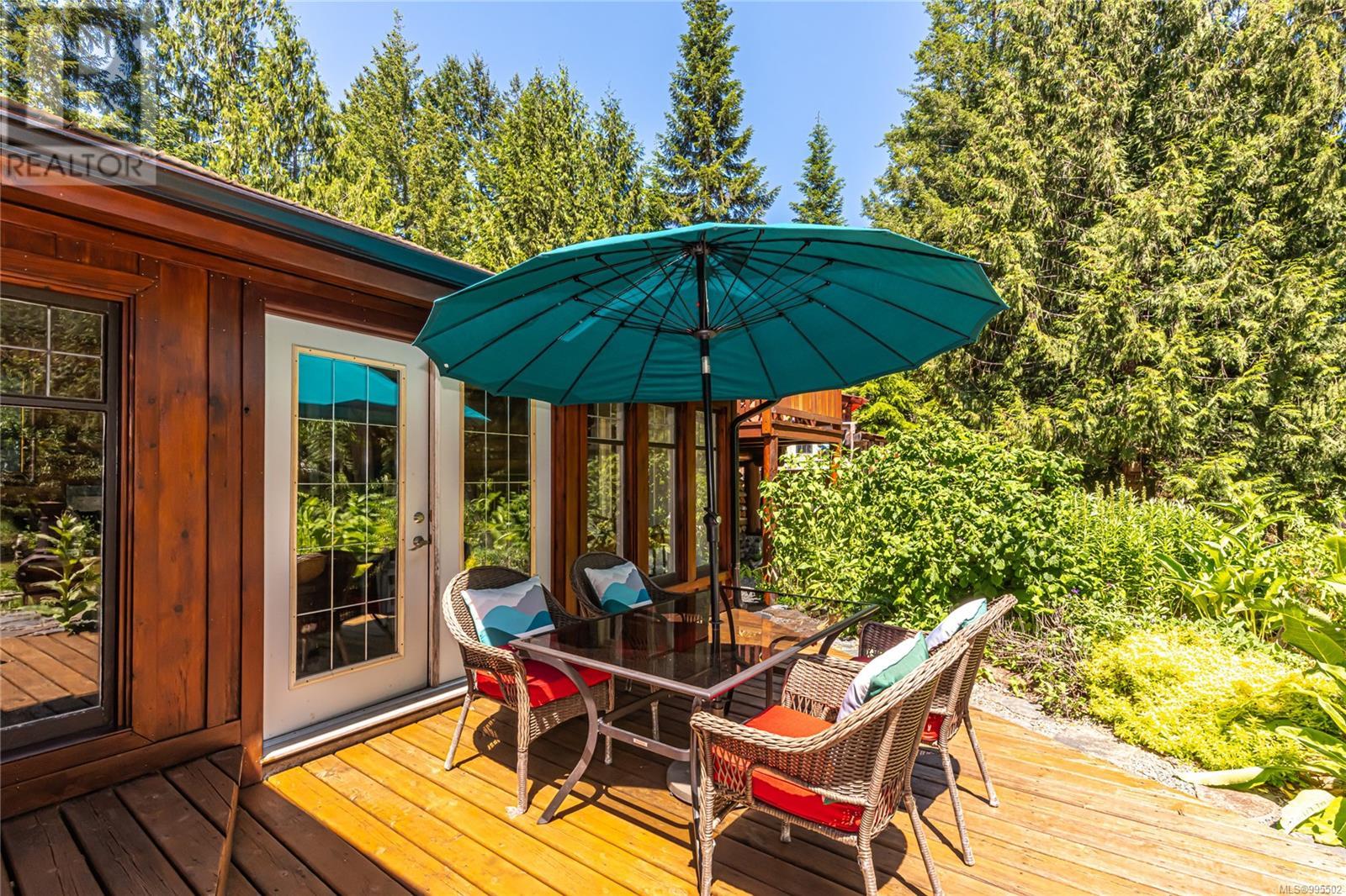 5970 Stoltze Rd, Duncan