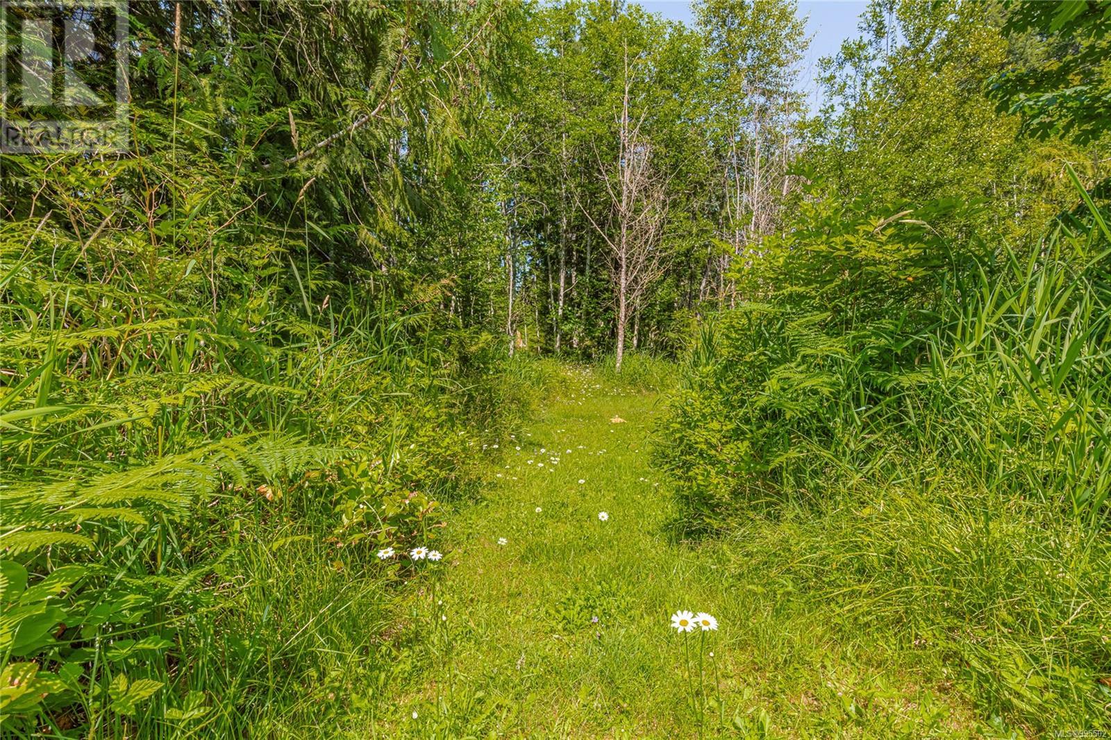5970 Stoltze Rd, Duncan