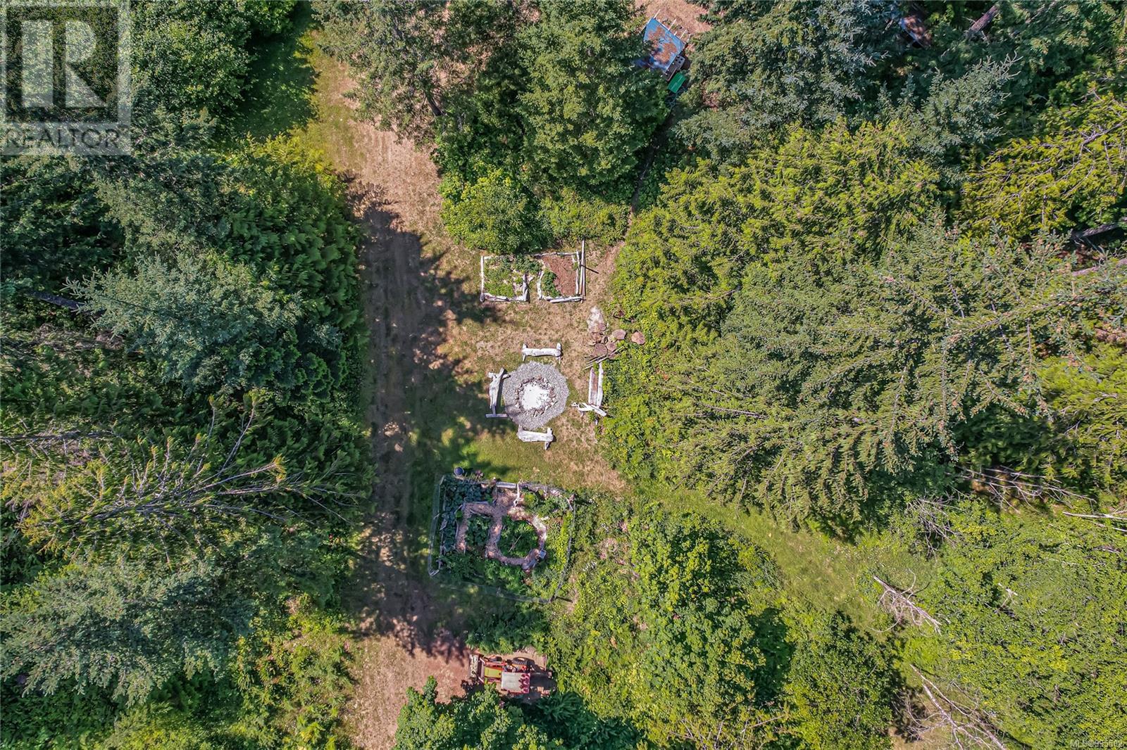 5970 Stoltze Rd, Duncan