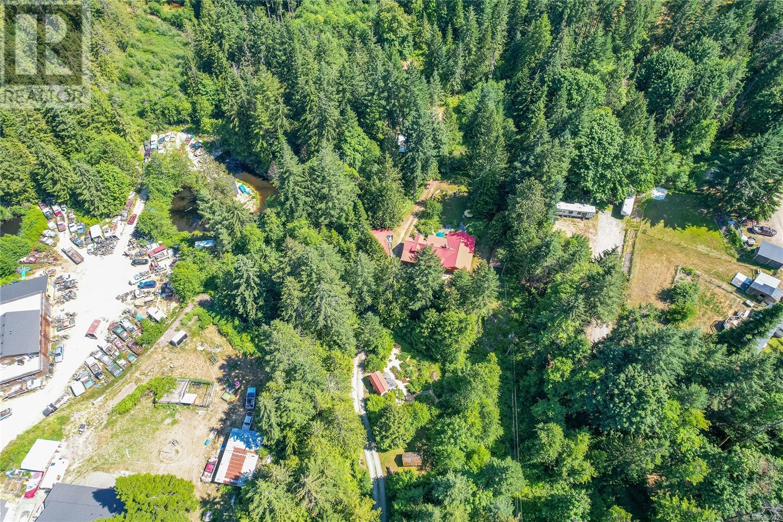 5970 Stoltze Rd, Duncan