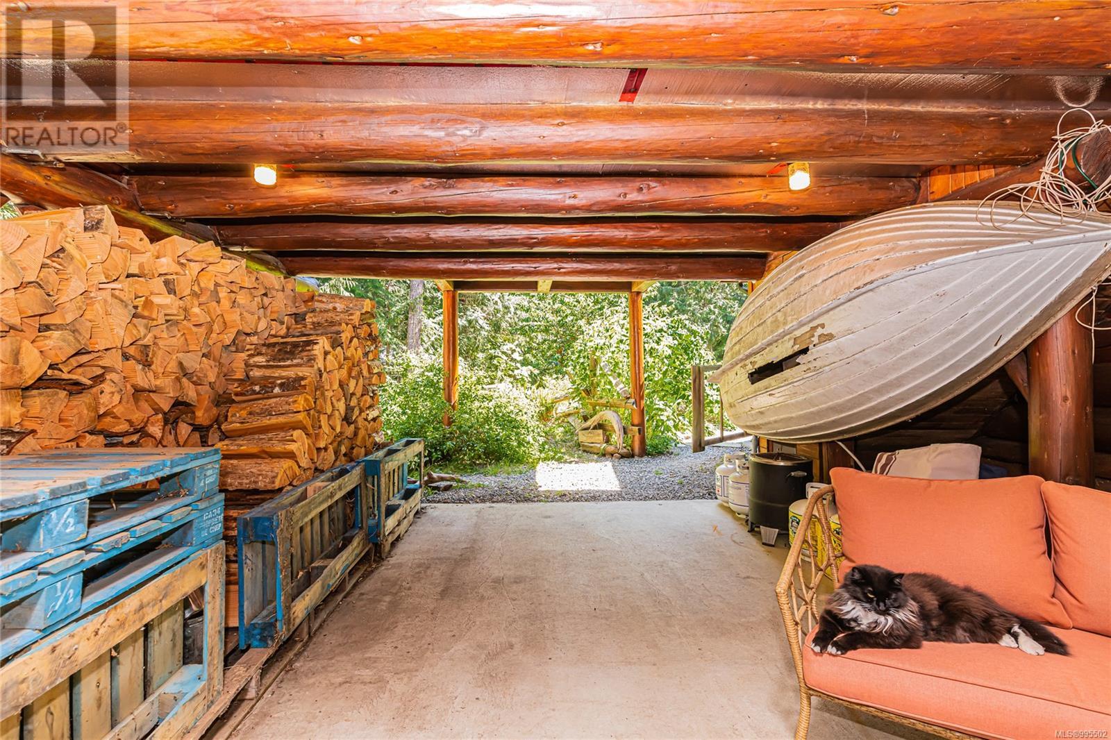 5970 Stoltze Rd, Duncan